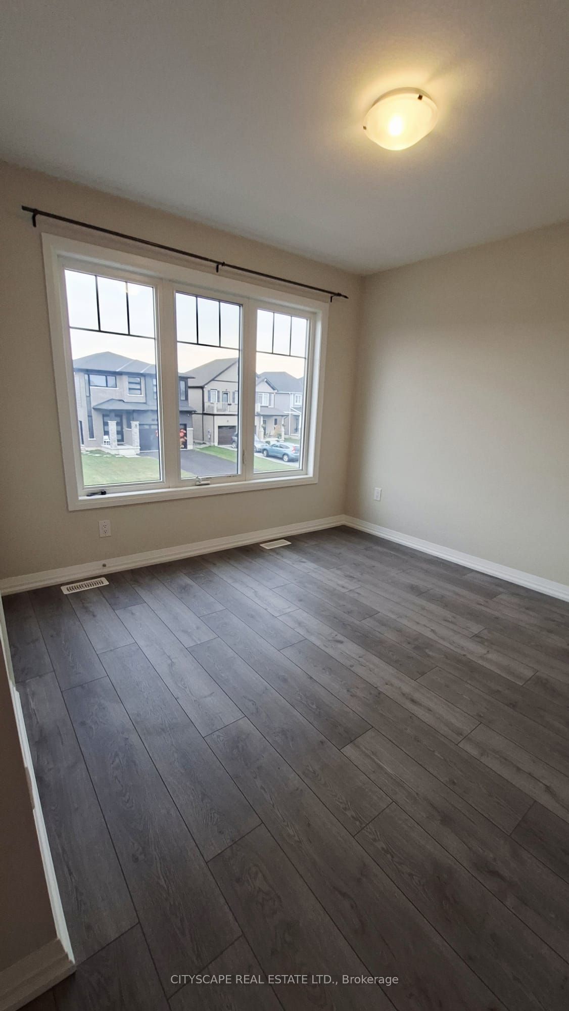 69 Bur Oak Drive Property Photo 11