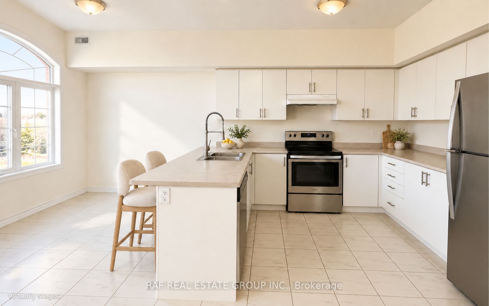 403 Westwood Drive 18 Property Photo 5
