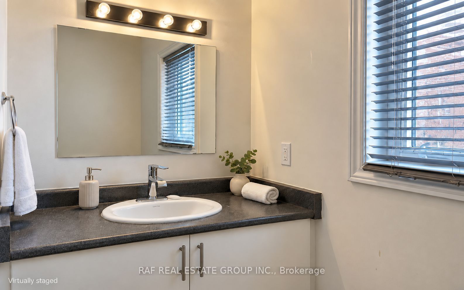 403 Westwood Drive 18 Property Photo 14