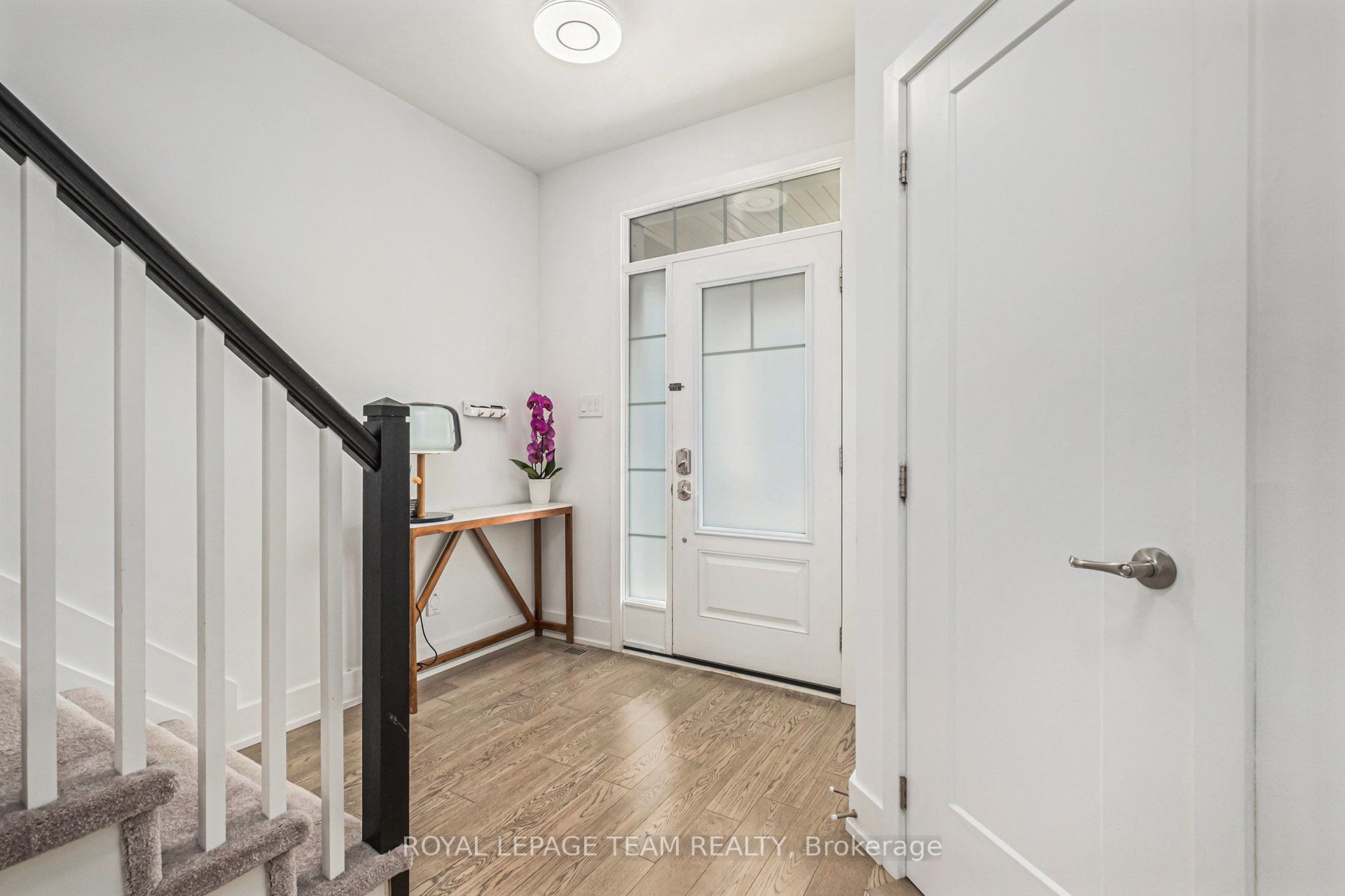 622 Malahat Way Property Photo 3