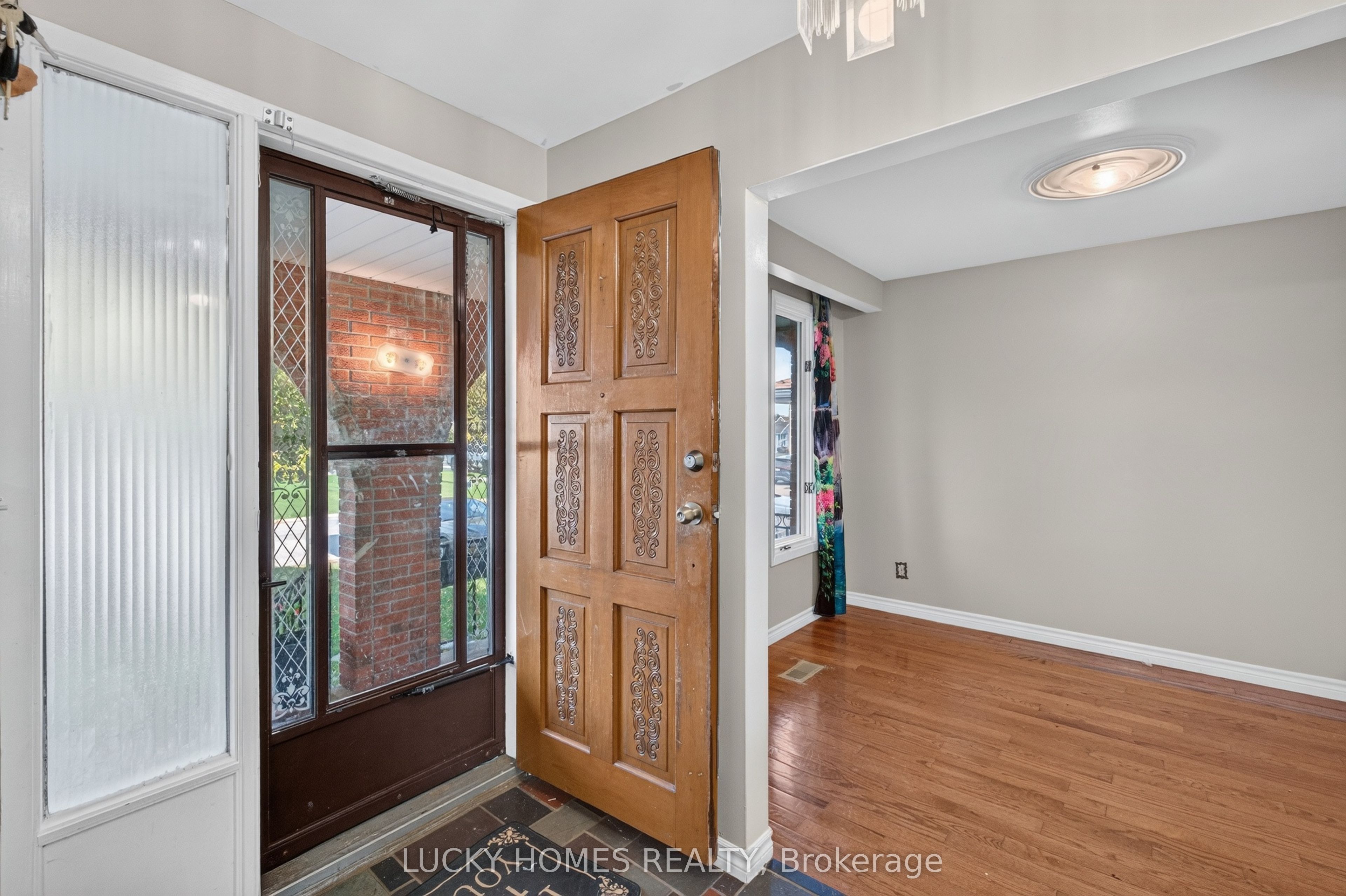3061 Lloyd George Boulevard Property Photo 12