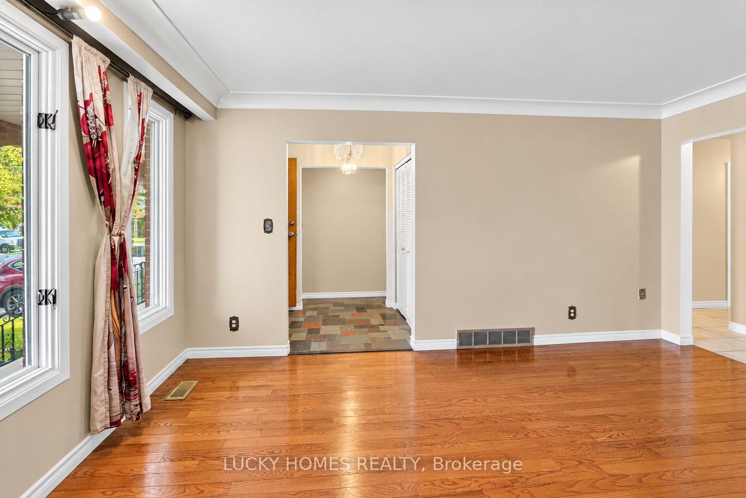 3061 Lloyd George Boulevard Property Photo 13