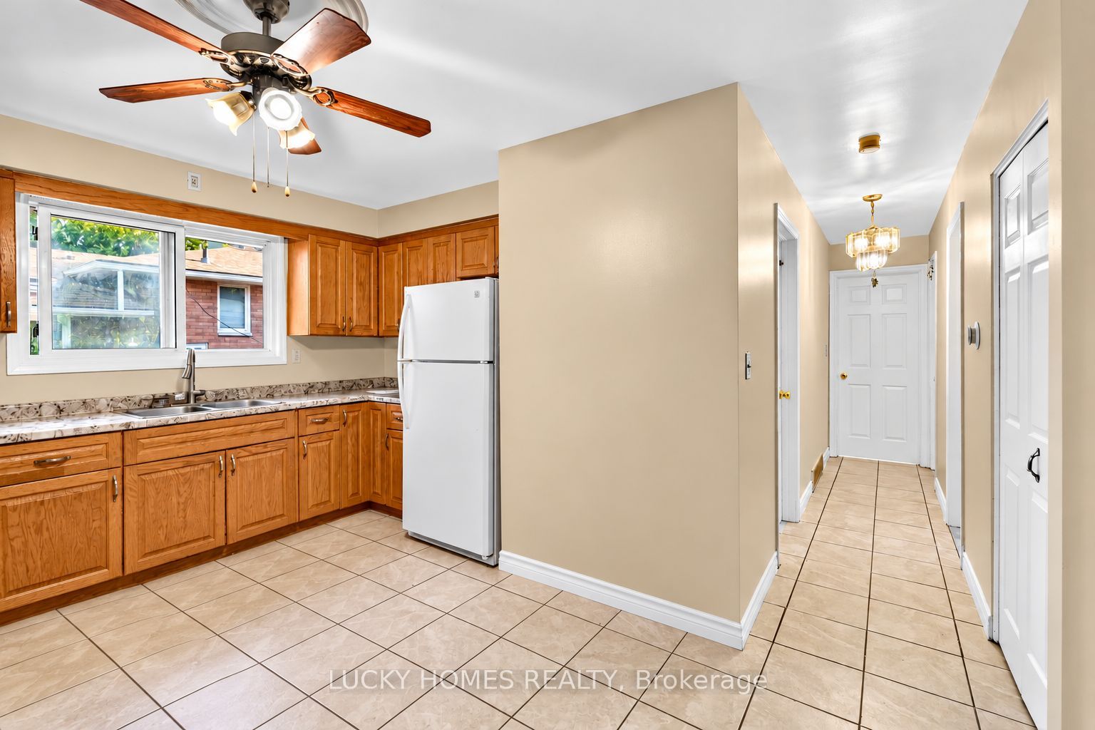 3061 Lloyd George Boulevard Property Photo 15