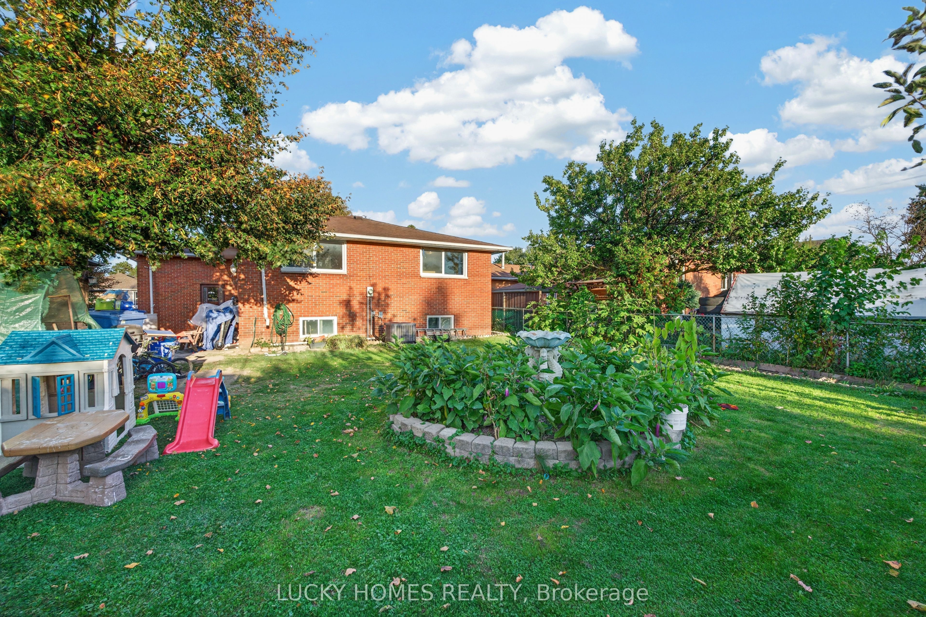 3061 Lloyd George Boulevard Property Photo 46