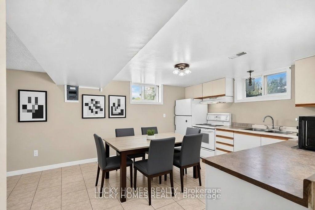3061 Lloyd George Boulevard Property Photo 49