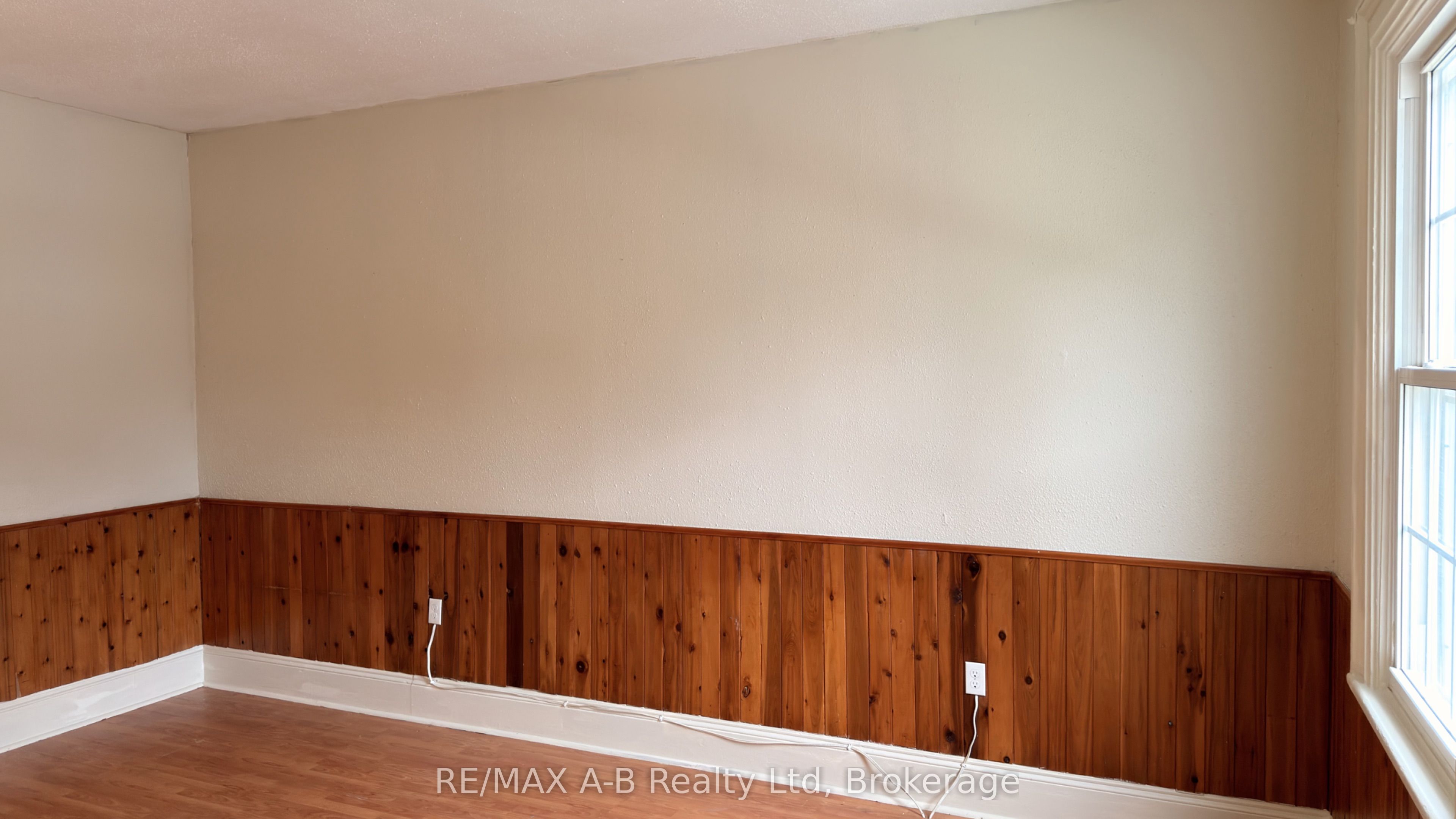 21 Henry Street Property Photo 6