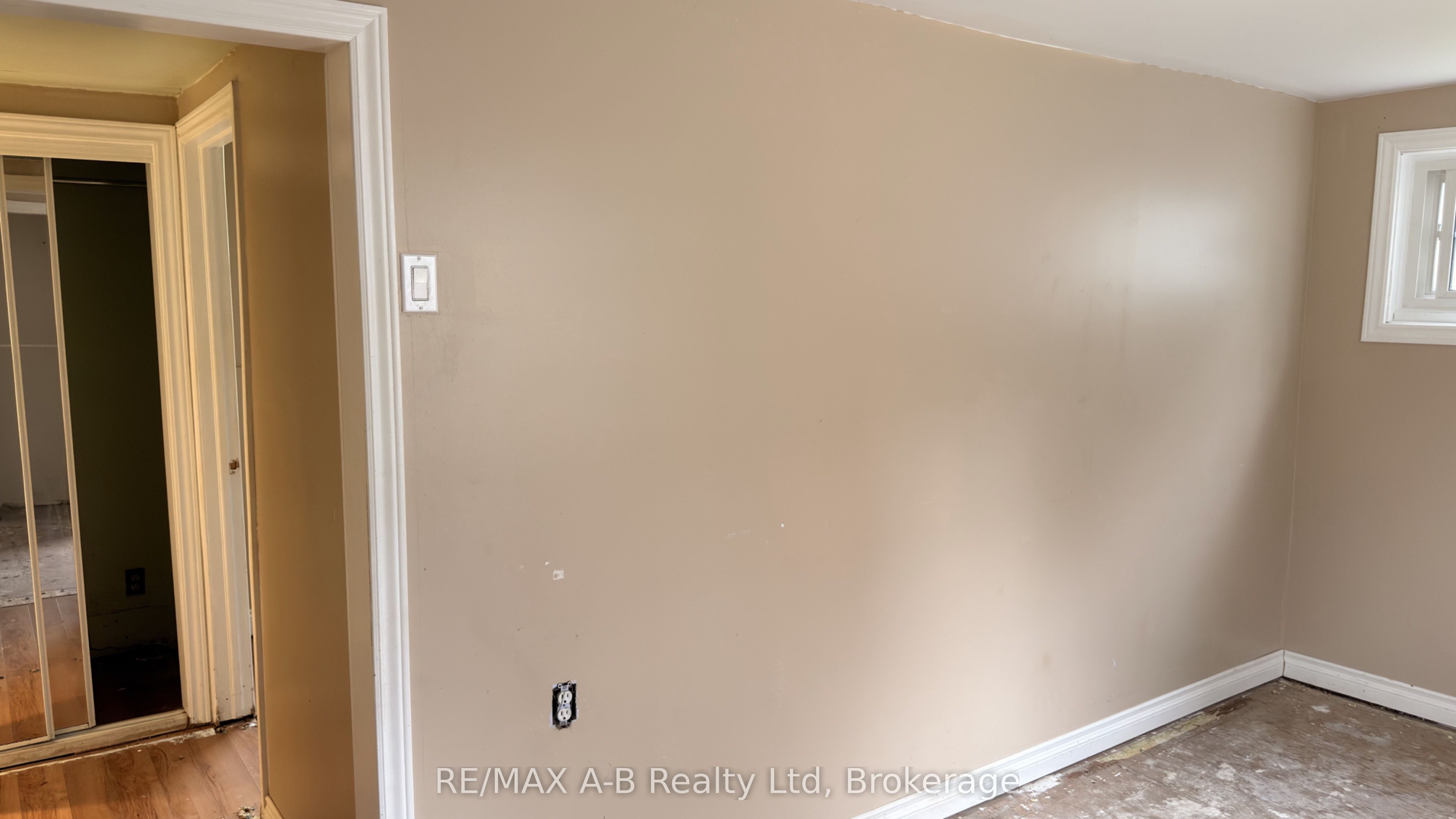 21 Henry Street Property Photo 22