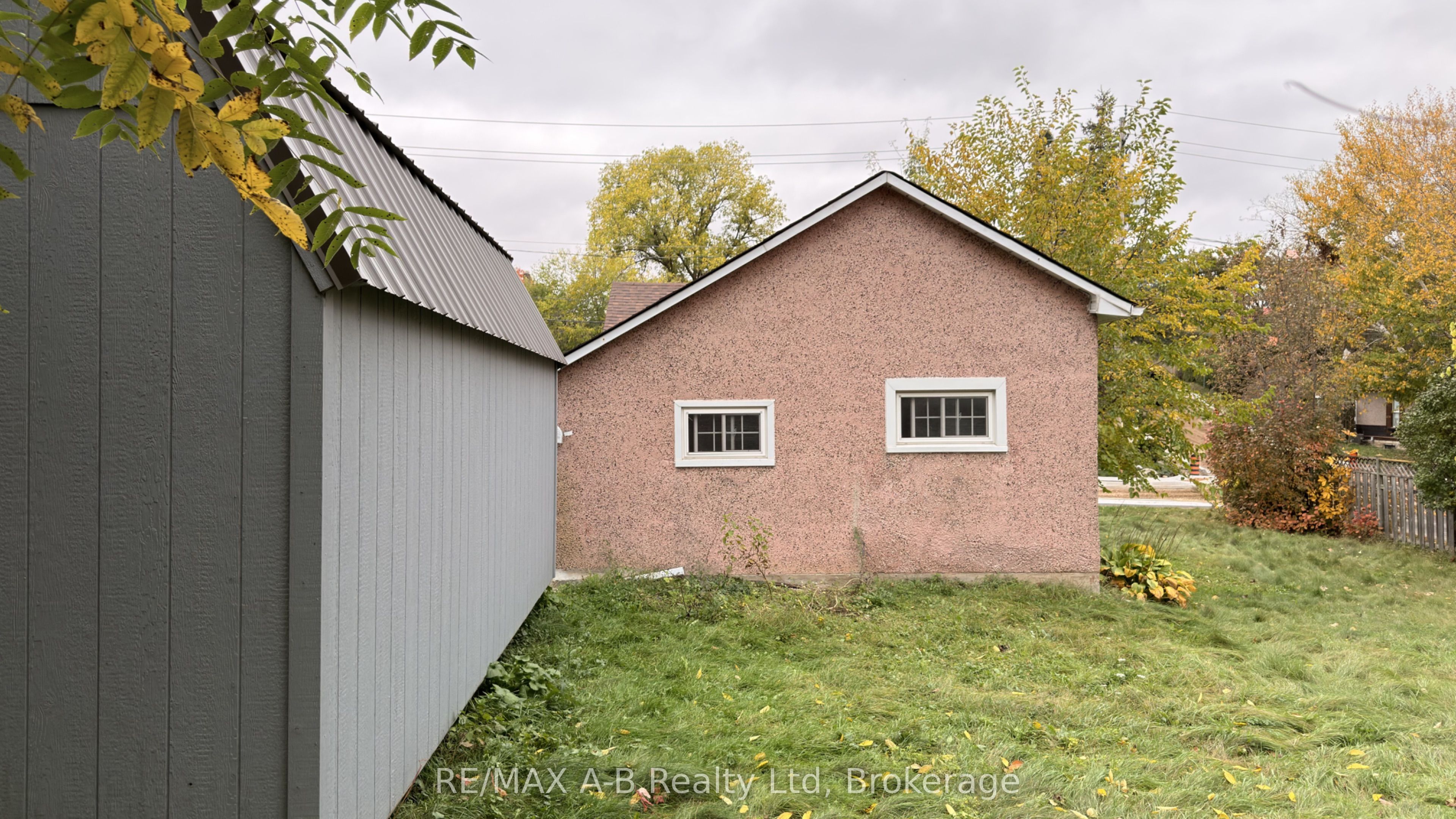 21 Henry Street Property Photo 27