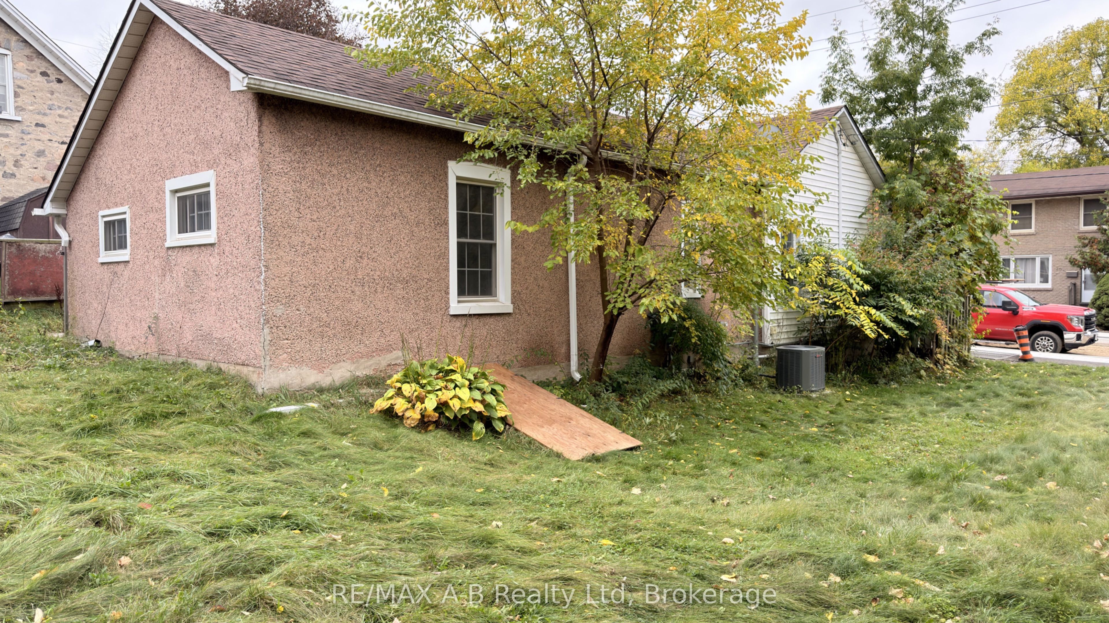 21 Henry Street Property Photo 29