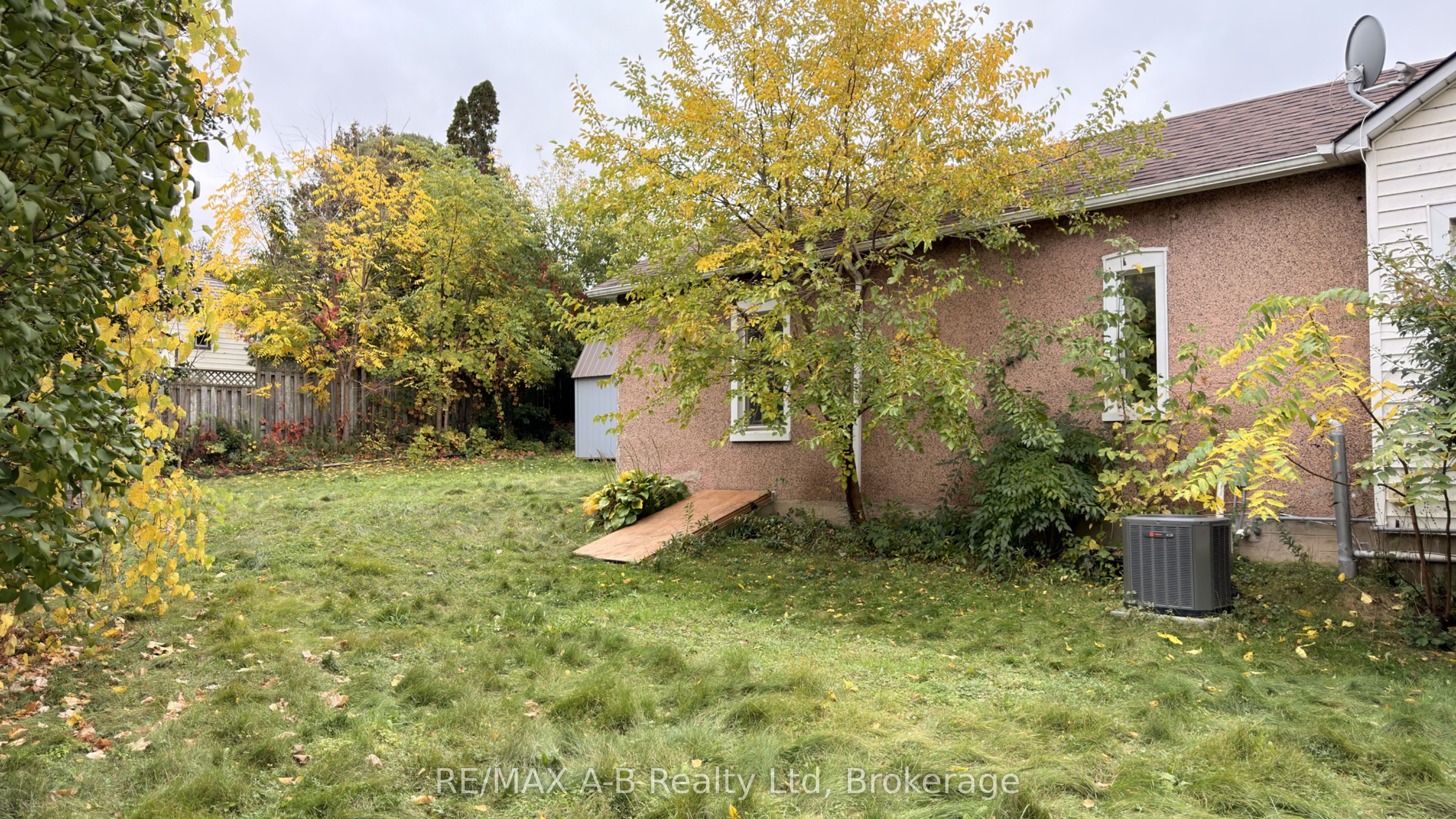 21 Henry Street Property Photo 30