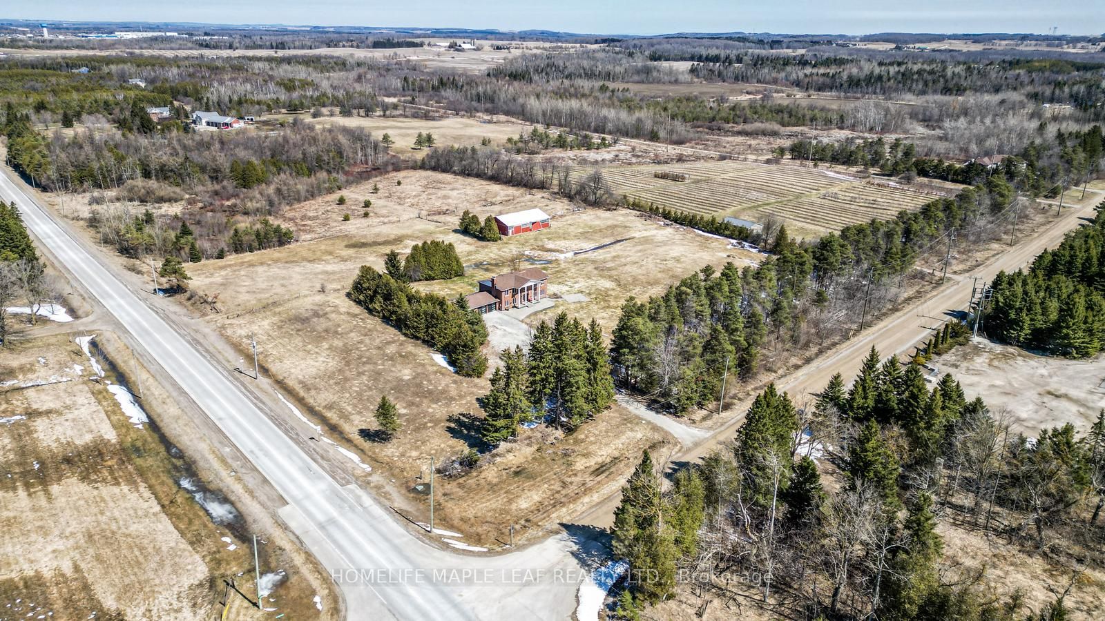 425279 25 Side Road Property Photo 37