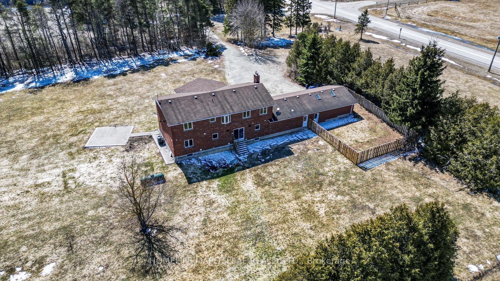 425279 25 Side Road Property Photo 40