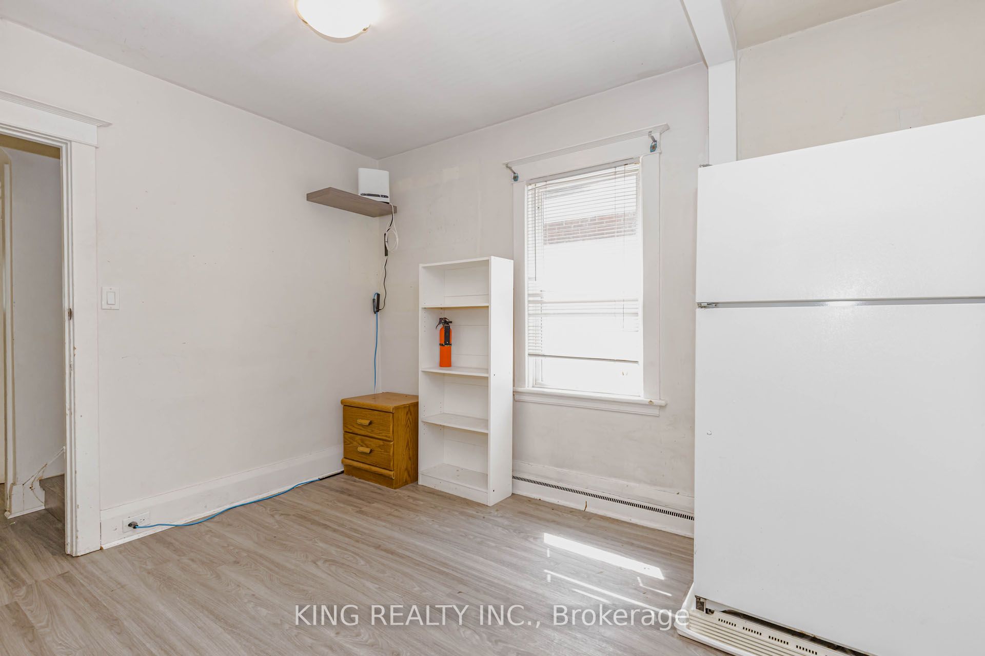 1177 King Street W Property Photo 3