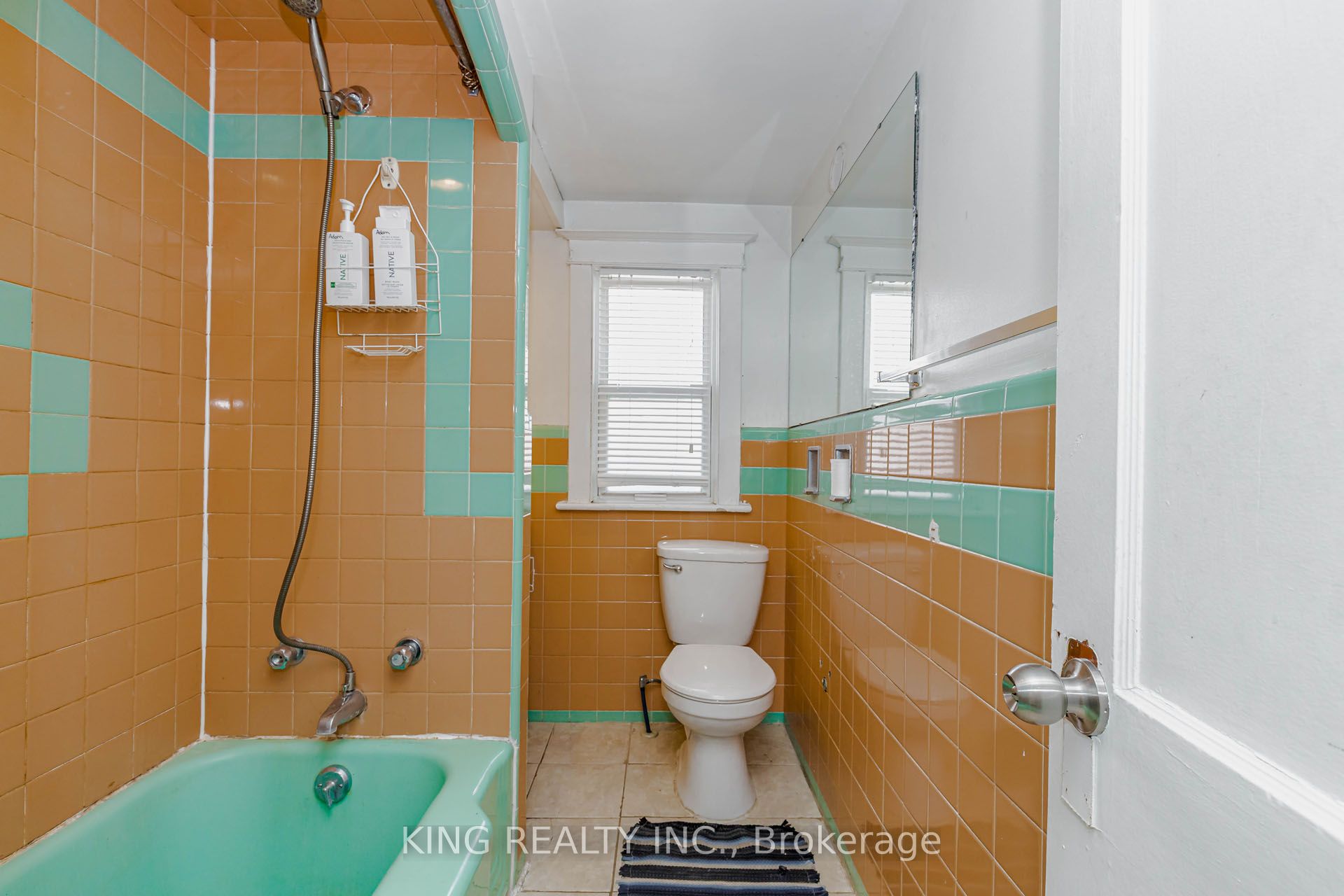 1177 King Street W Property Photo 10