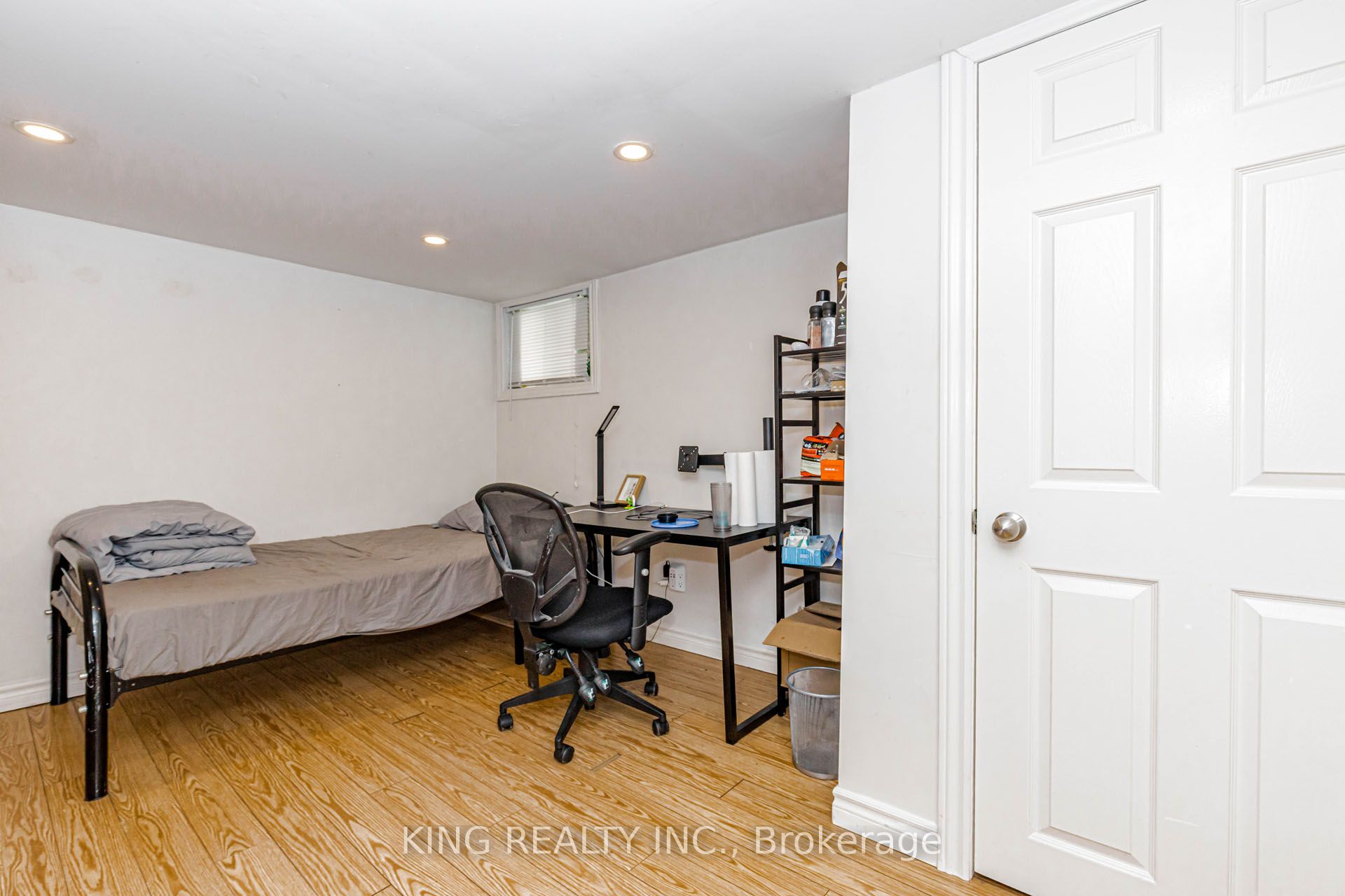 1177 King Street W Property Photo 13