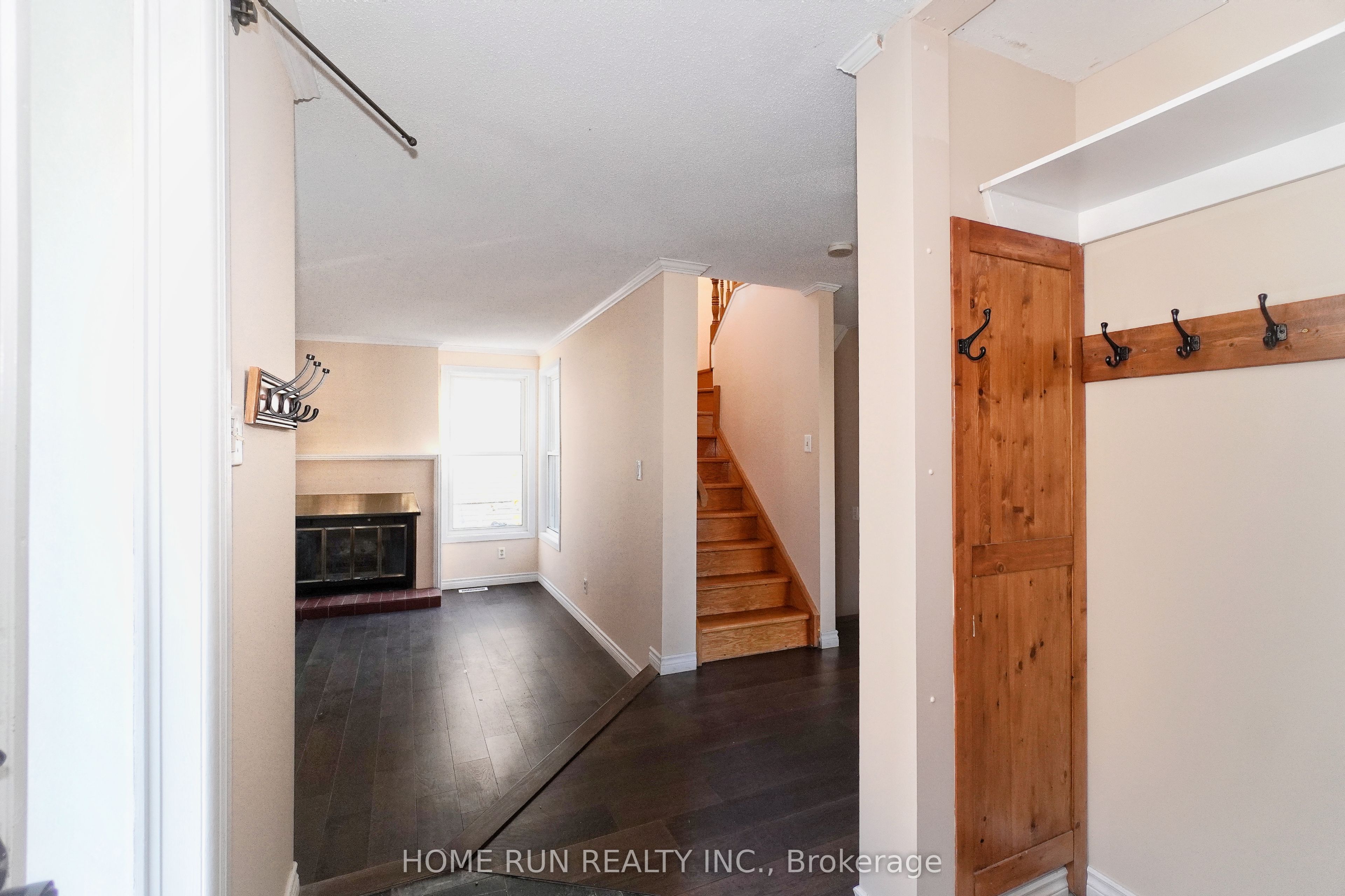 1484 Forest Valley Drive Property Photo 2
