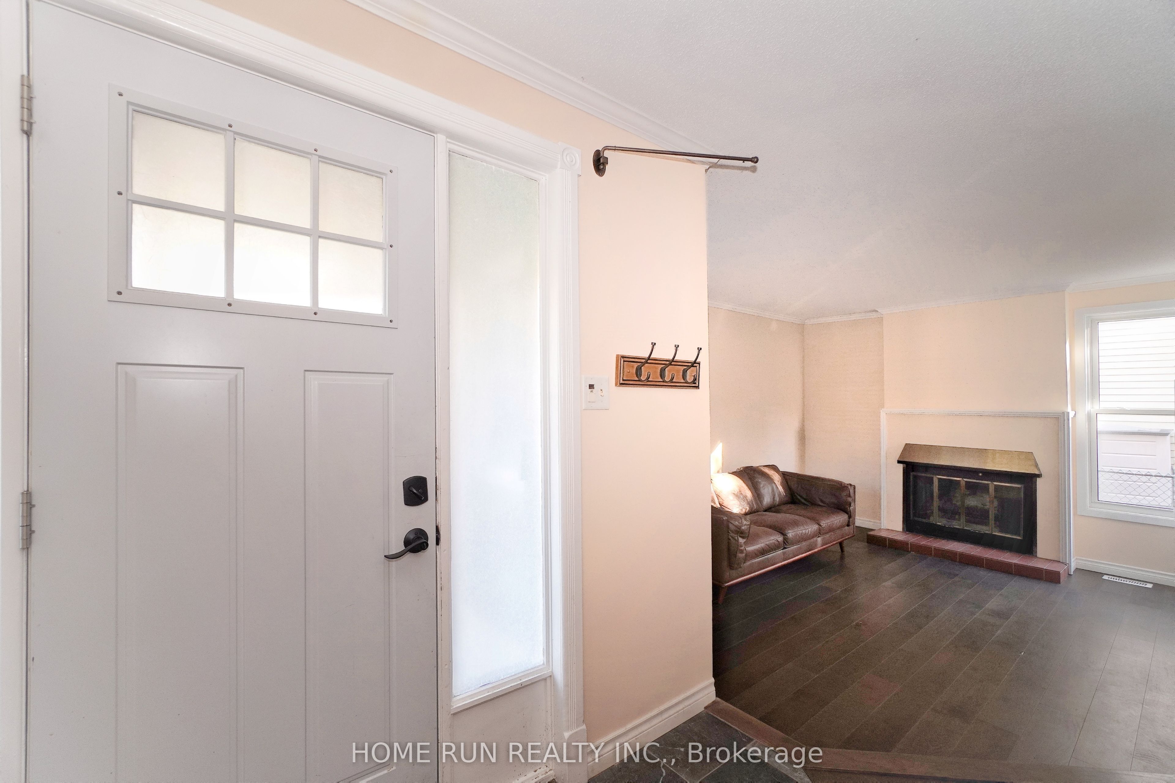 1484 Forest Valley Drive Property Photo 3