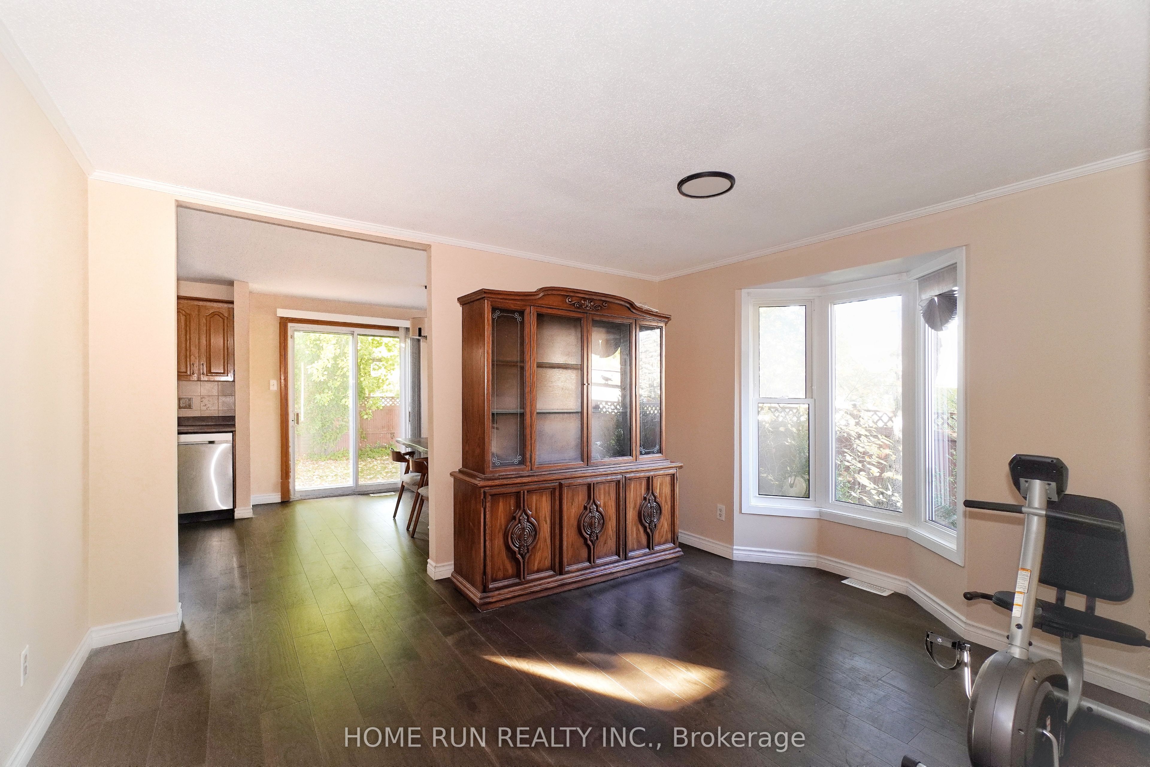 1484 Forest Valley Drive Property Photo 8