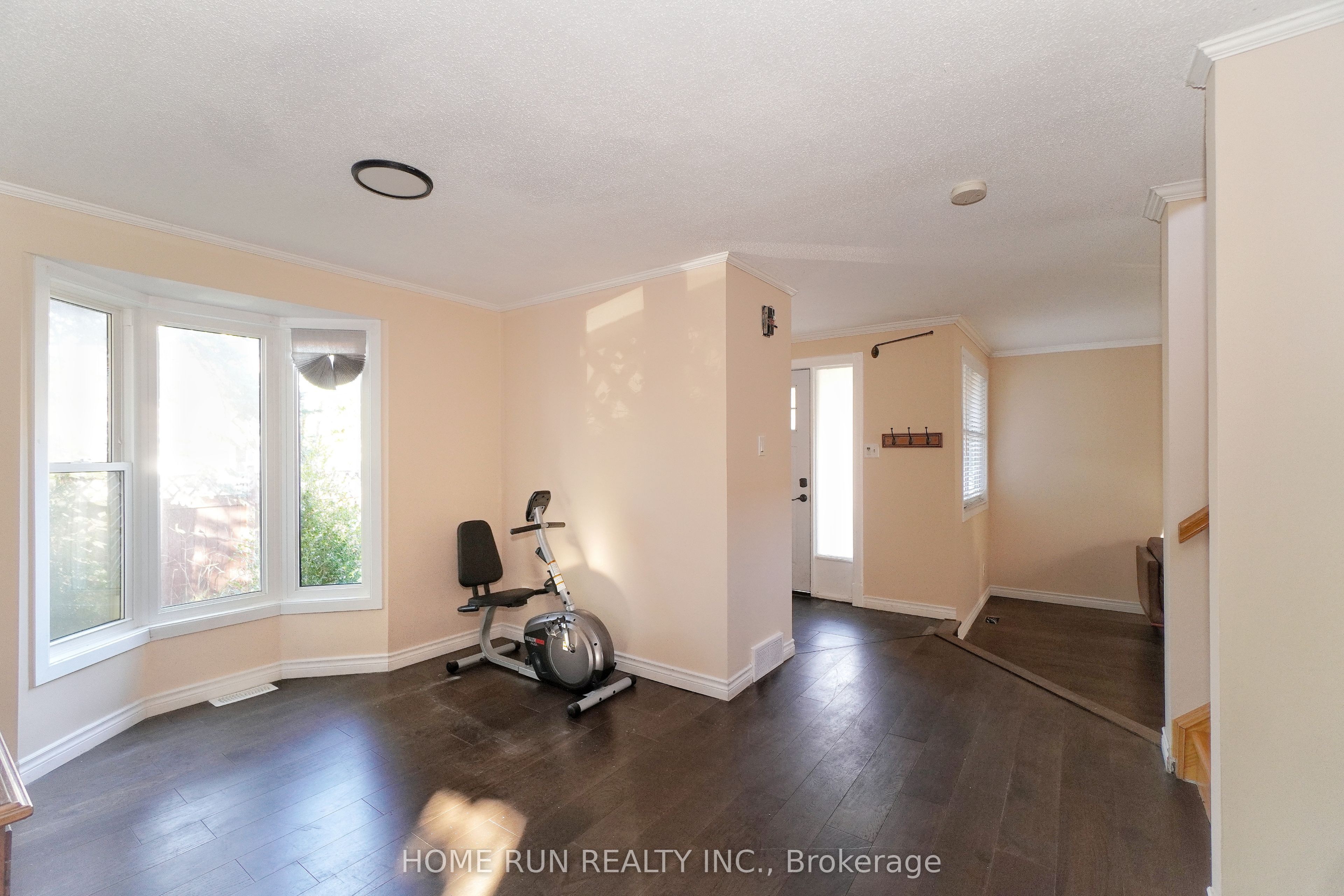 1484 Forest Valley Drive Property Photo 9