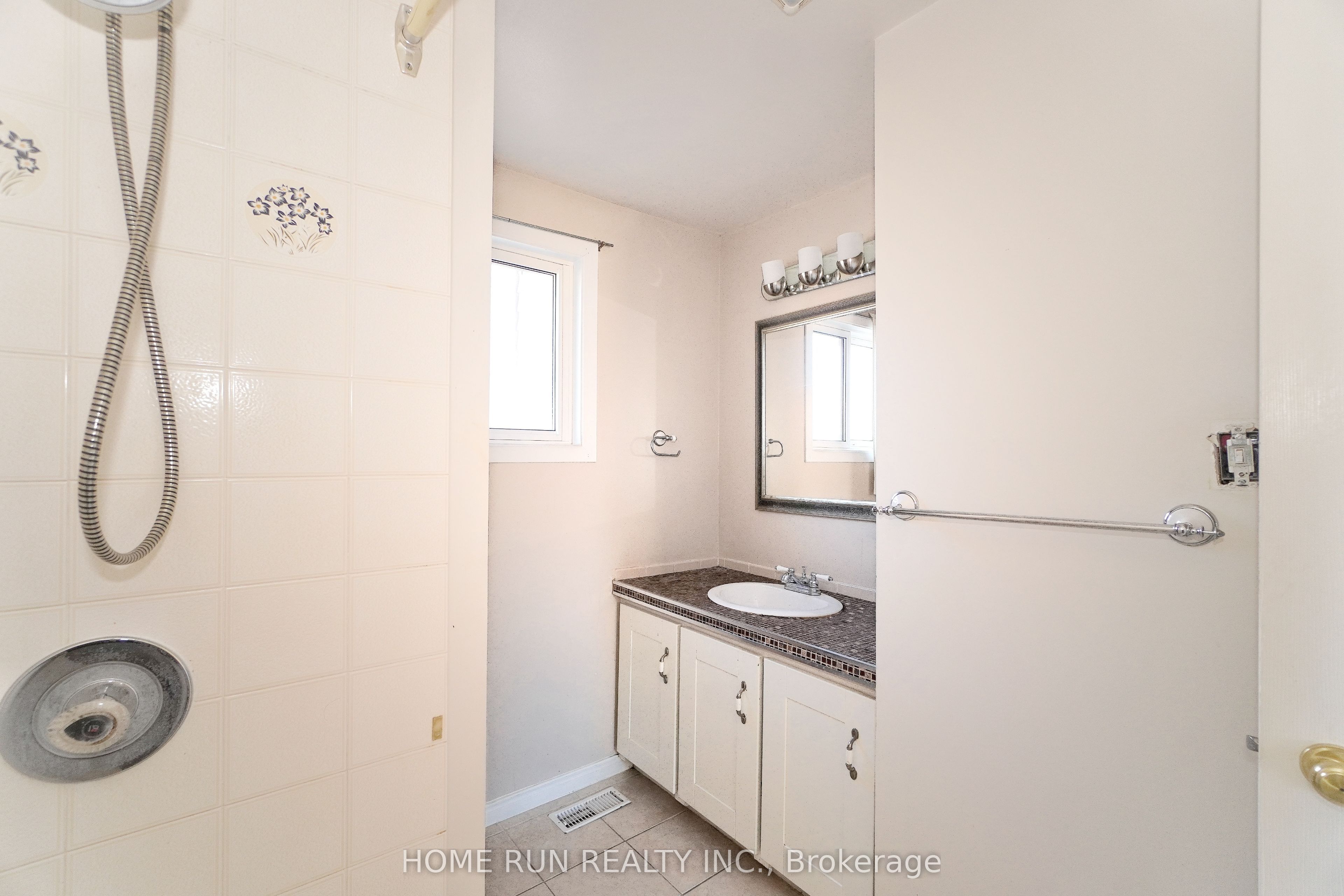 1484 Forest Valley Drive Property Photo 23