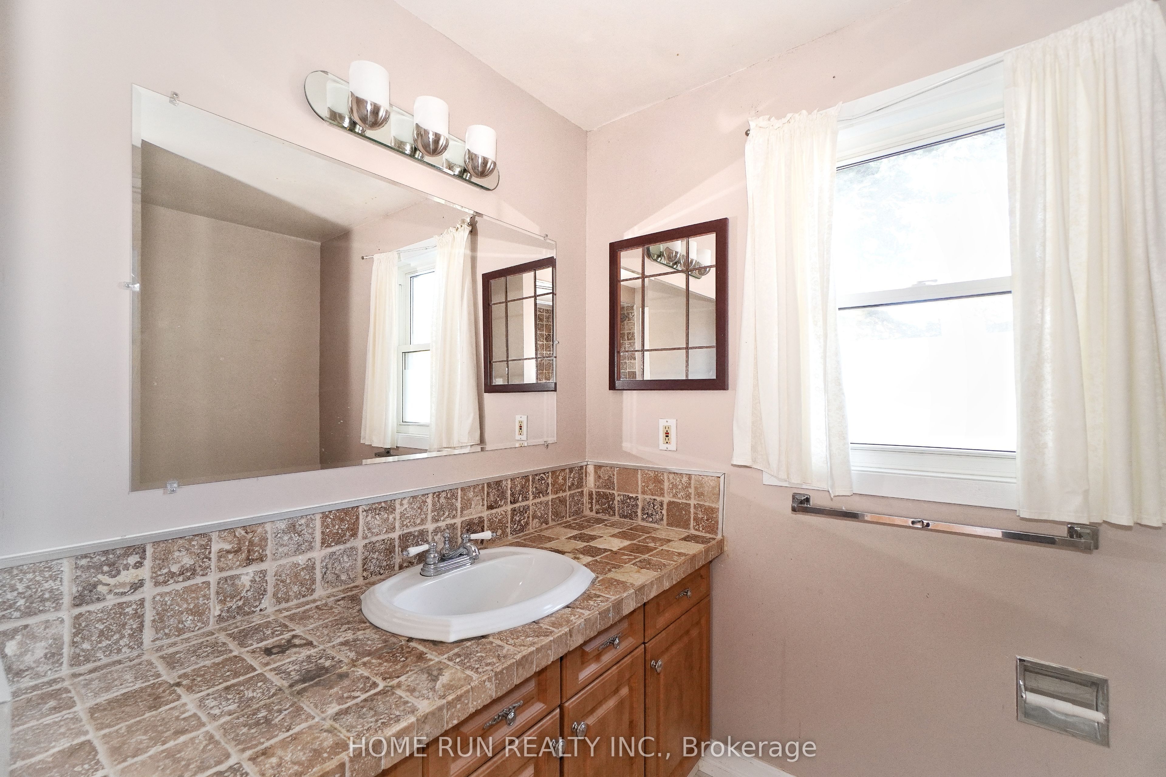 1484 Forest Valley Drive Property Photo 26