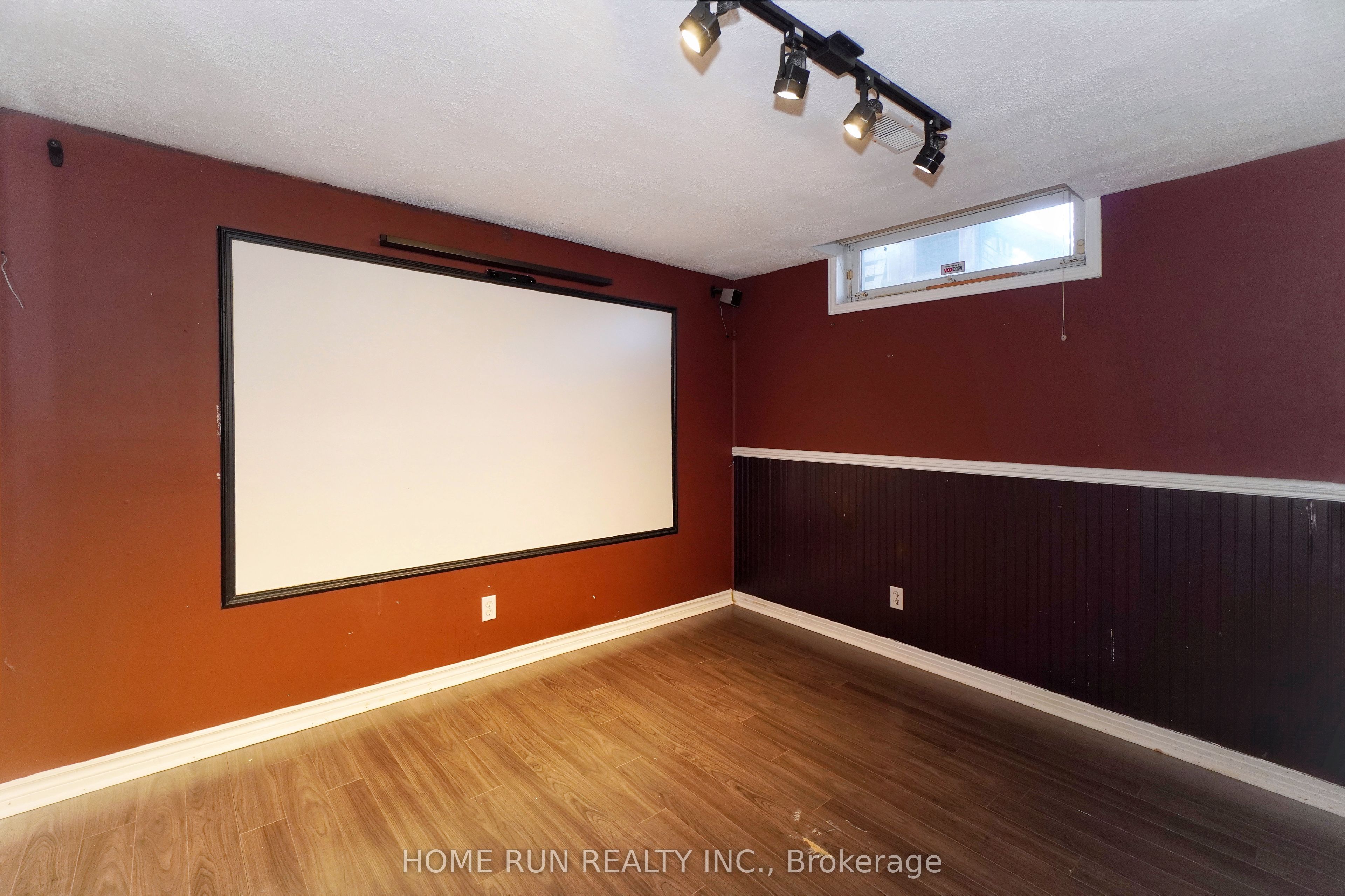 1484 Forest Valley Drive Property Photo 34