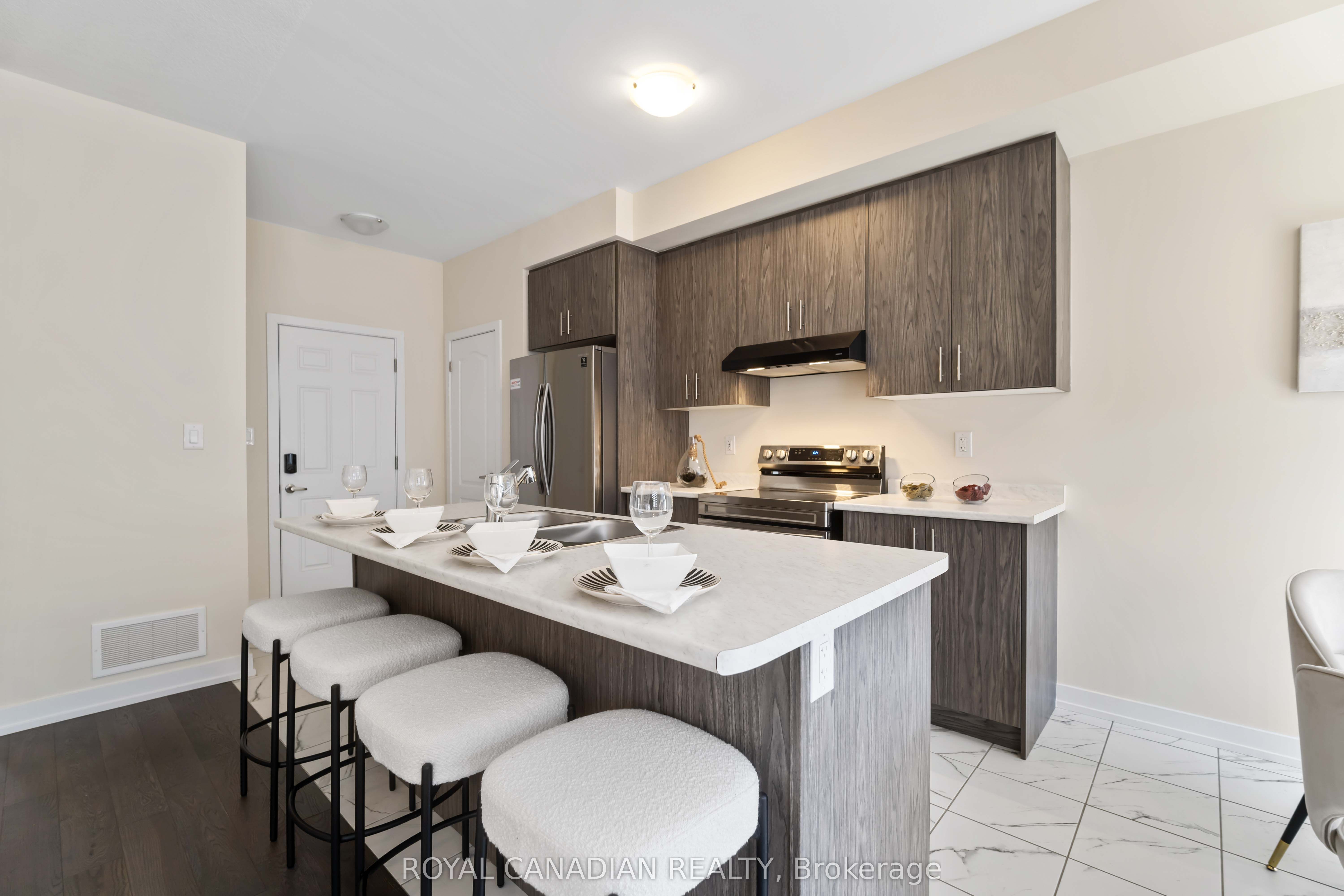 10 Lemon Avenue Property Photo 15