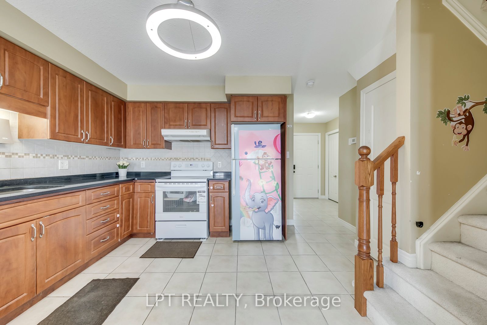 10 Fallowfield Drive 6 Property Photo 7