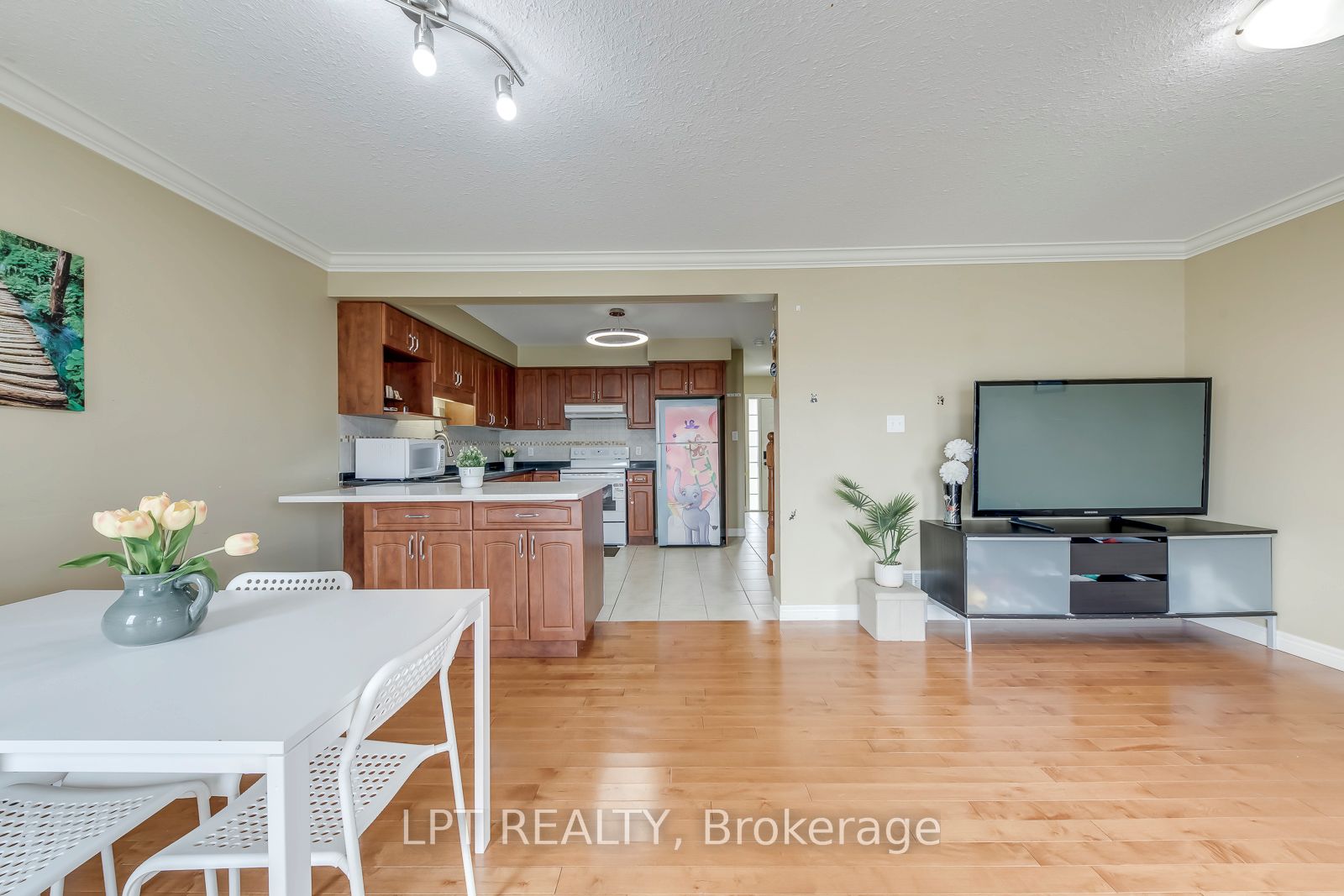 10 Fallowfield Drive 6 Property Photo 15
