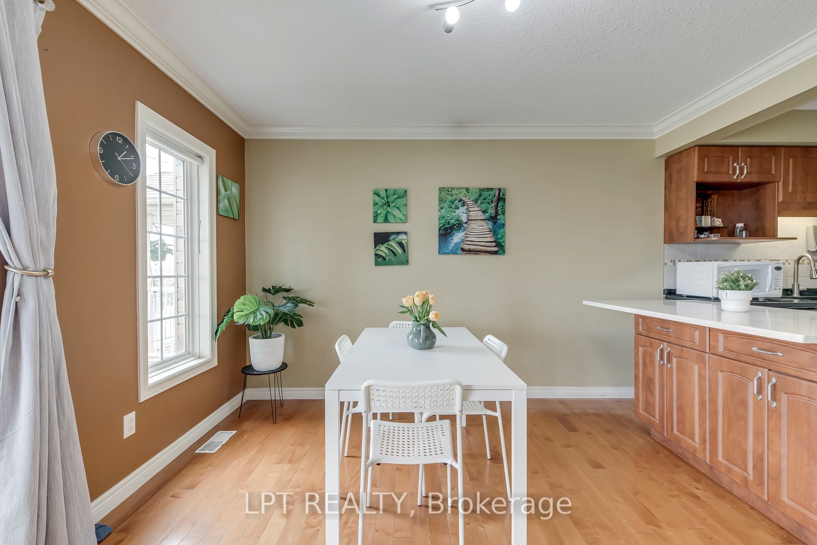 10 Fallowfield Drive 6 Property Photo 16