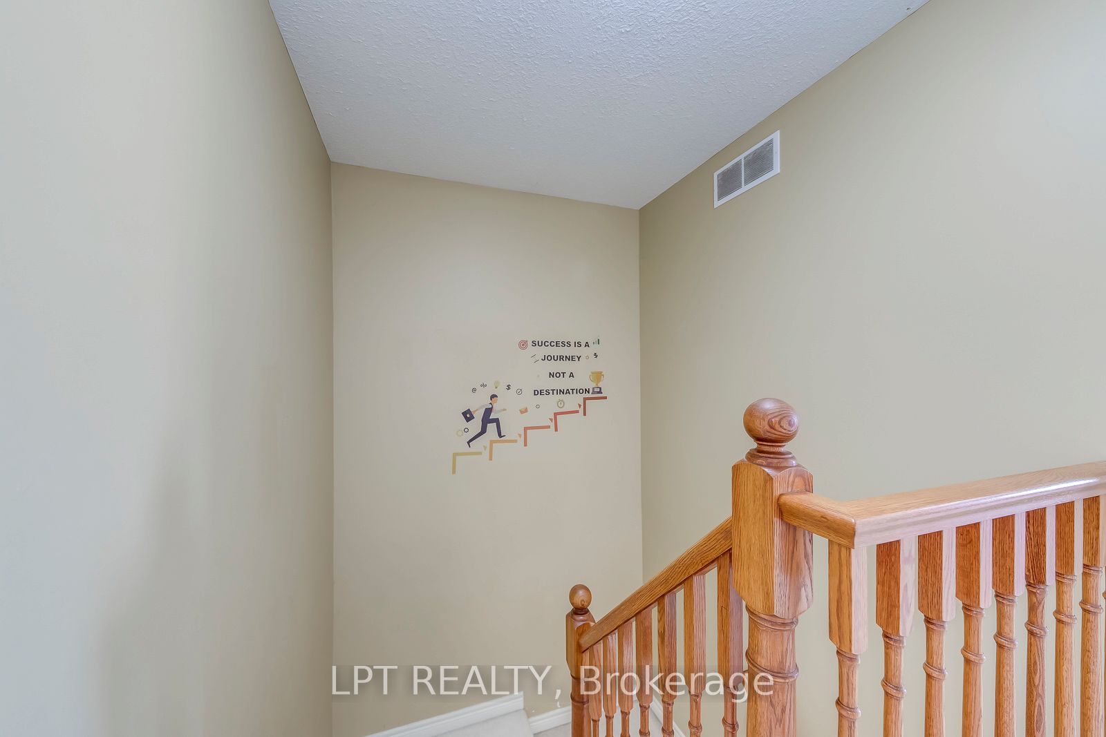 10 Fallowfield Drive 6 Property Photo 20