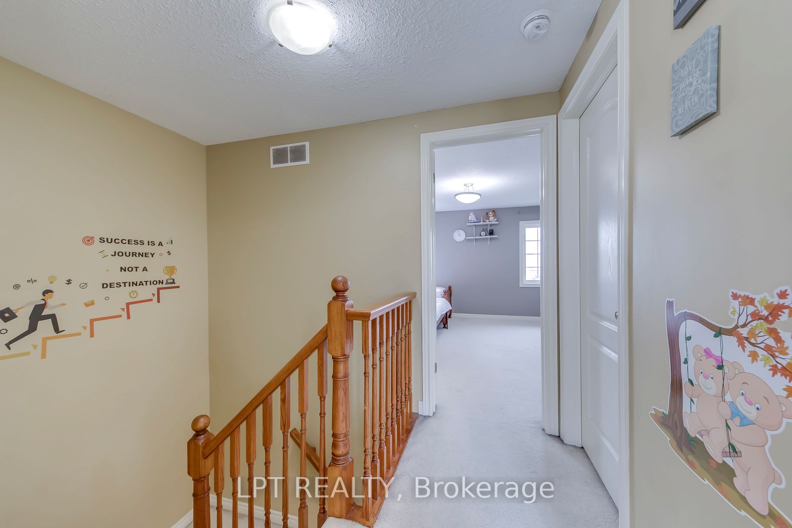 10 Fallowfield Drive 6 Property Photo 21