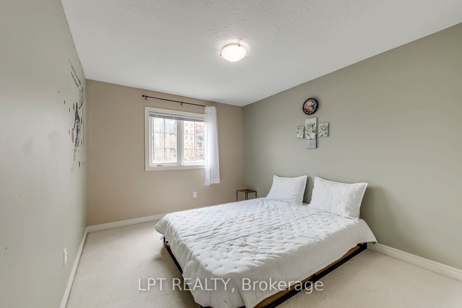 10 Fallowfield Drive 6 Property Photo 26