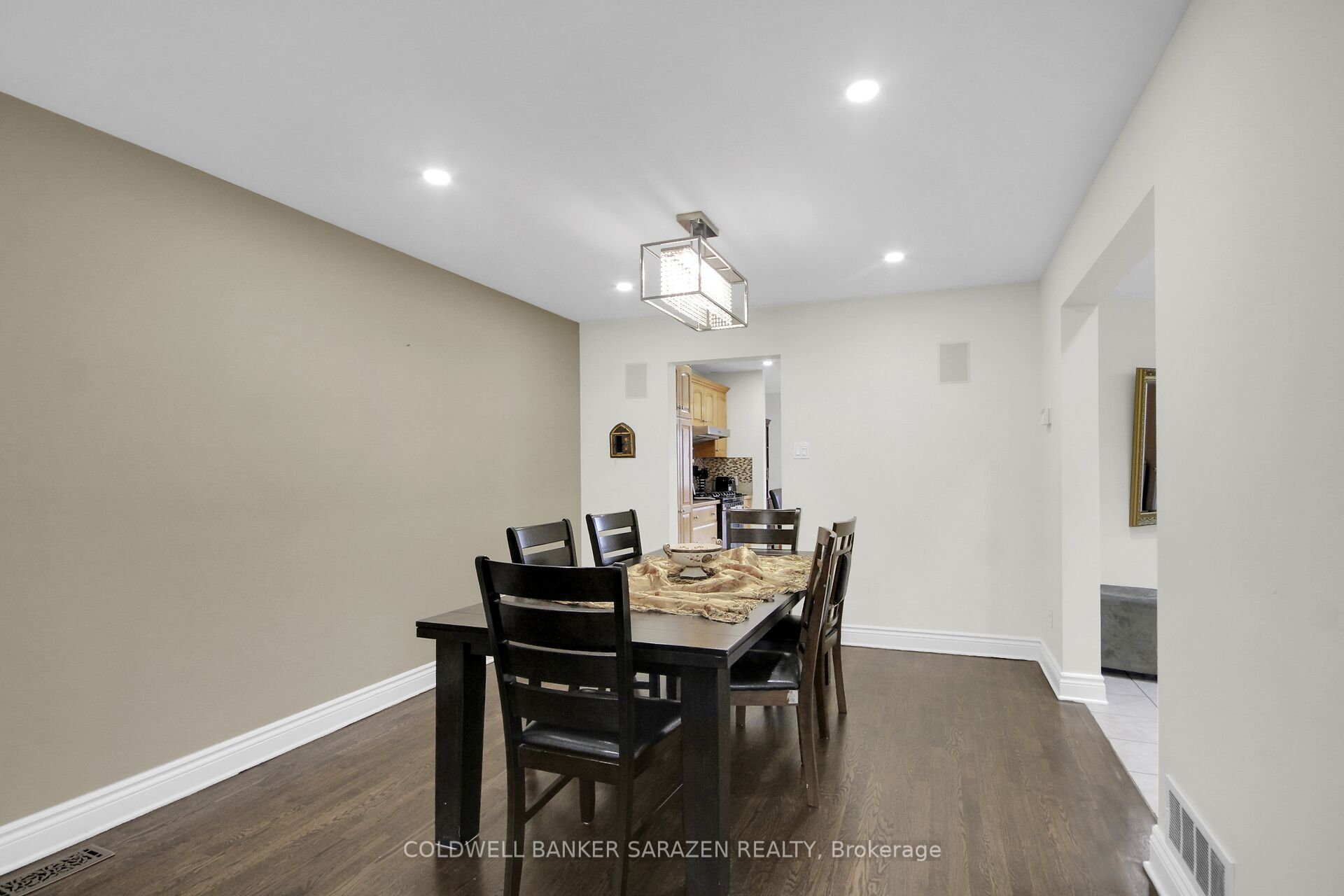 185 Twyford Street Property Photo 11