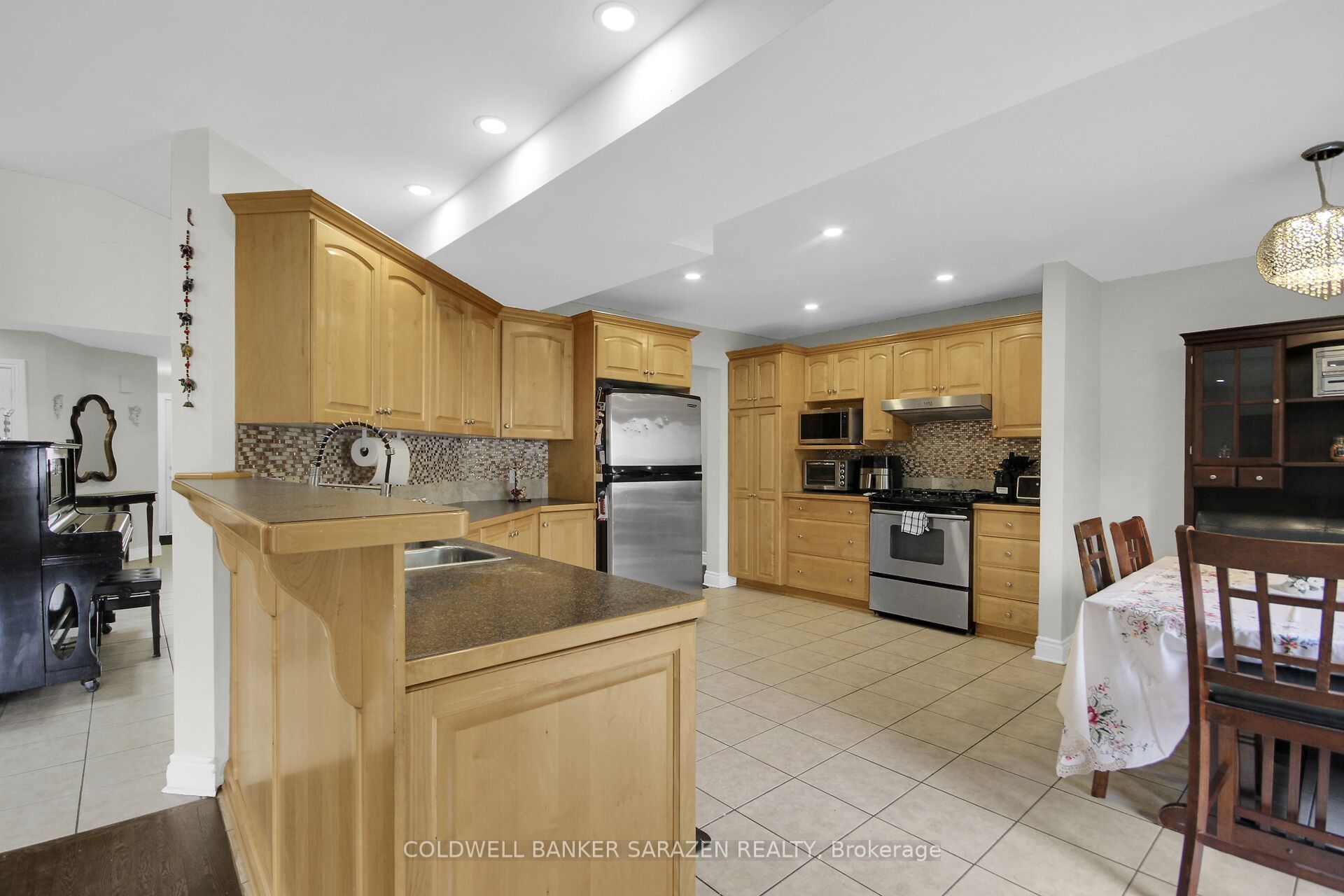 185 Twyford Street Property Photo 14