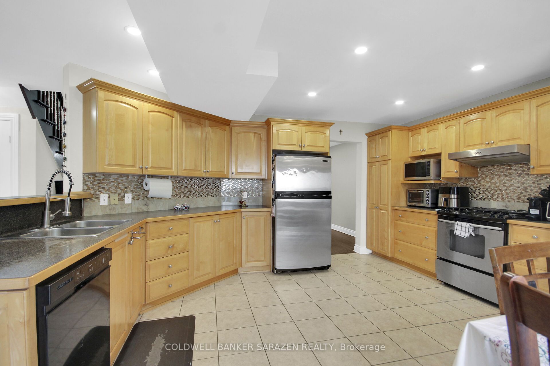 185 Twyford Street Property Photo 17