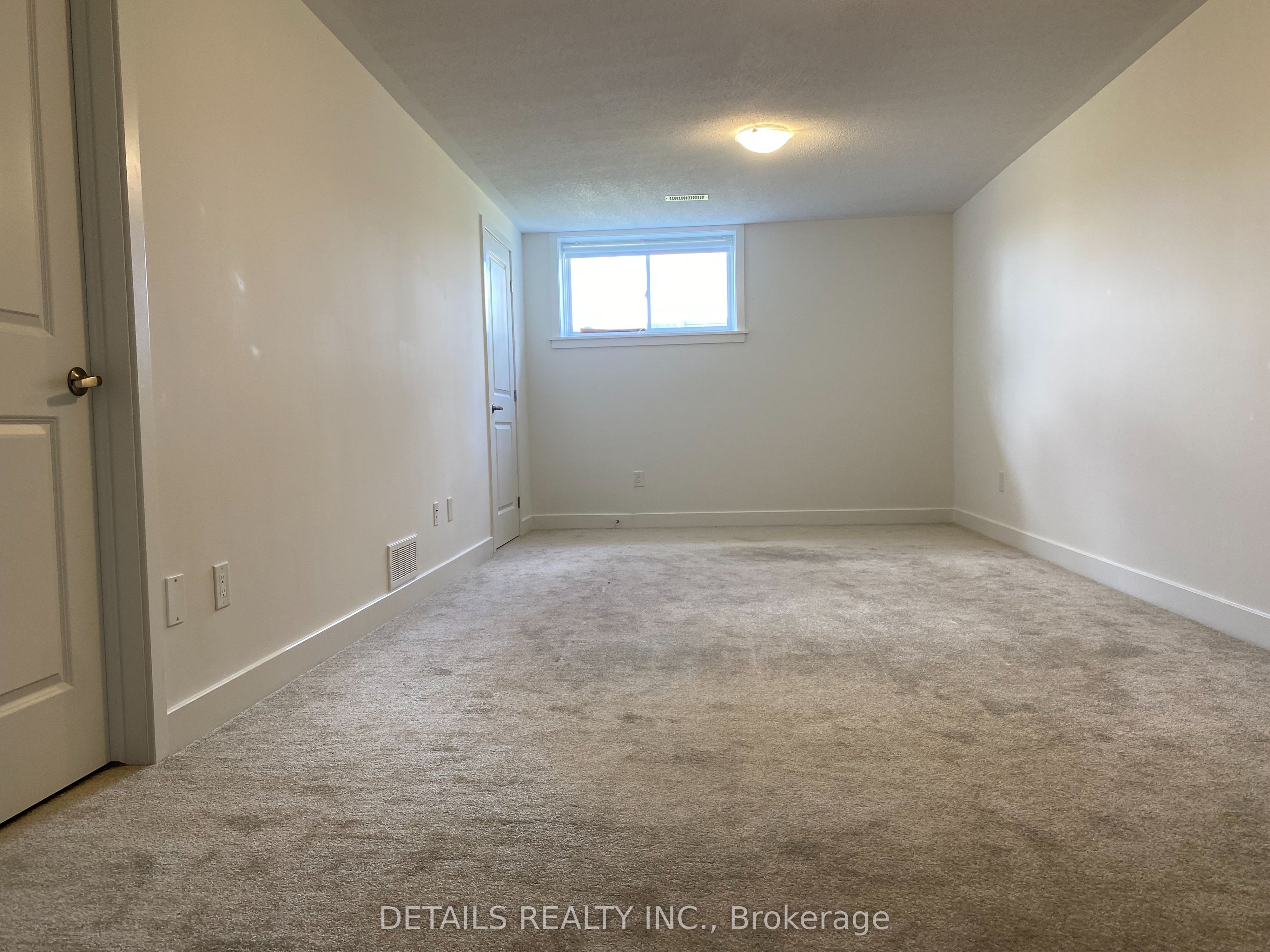 56 Robusta Lane Property Photo 32