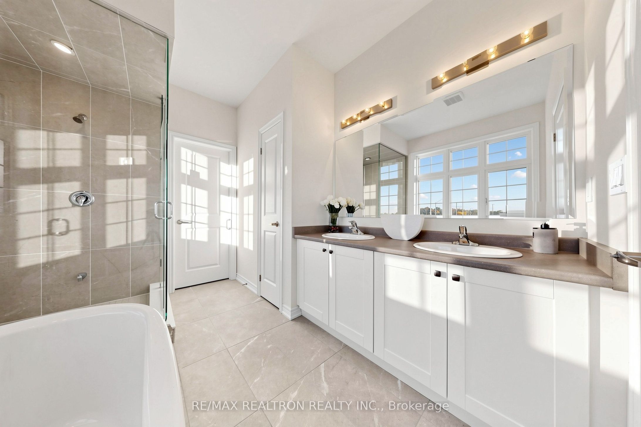 10 Cassandra Avenue Property Photo 16