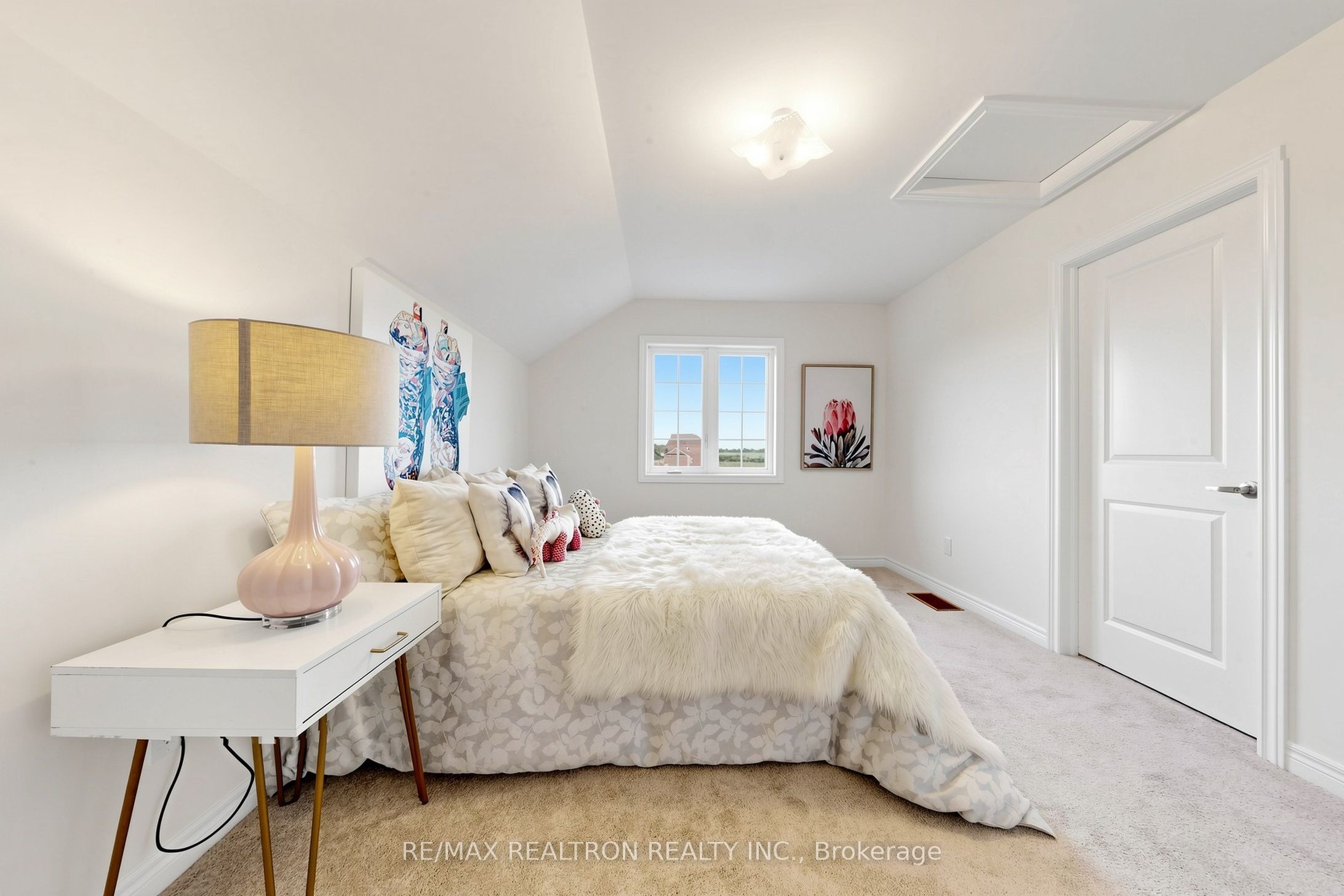 10 Cassandra Avenue Property Photo 25