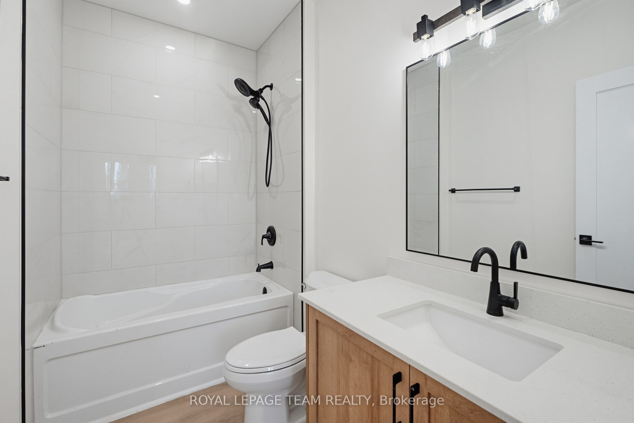 730 Cecelia Street Unit 3 Property Photo 16