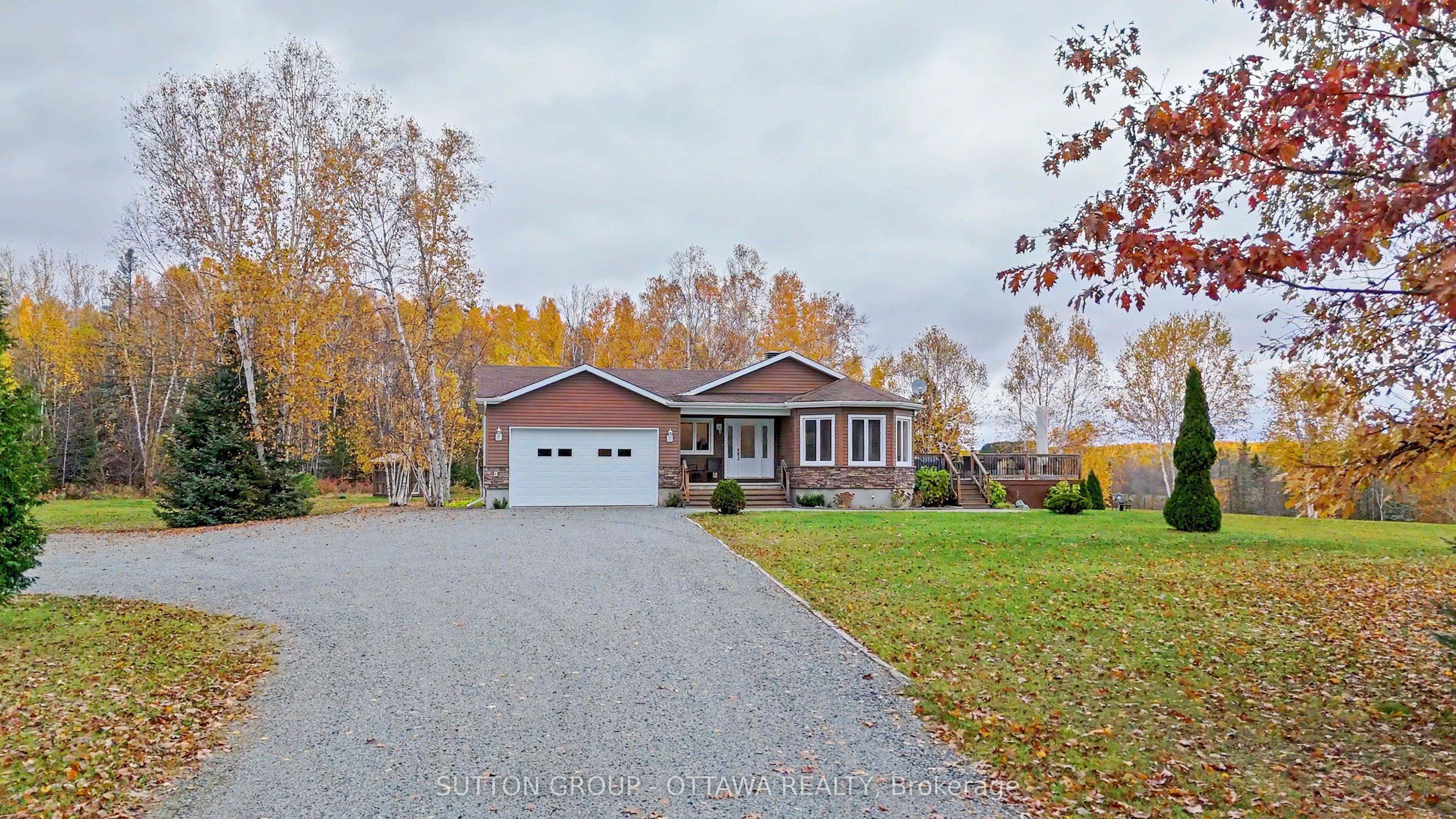 1725 Highway 575 Property Photo 1