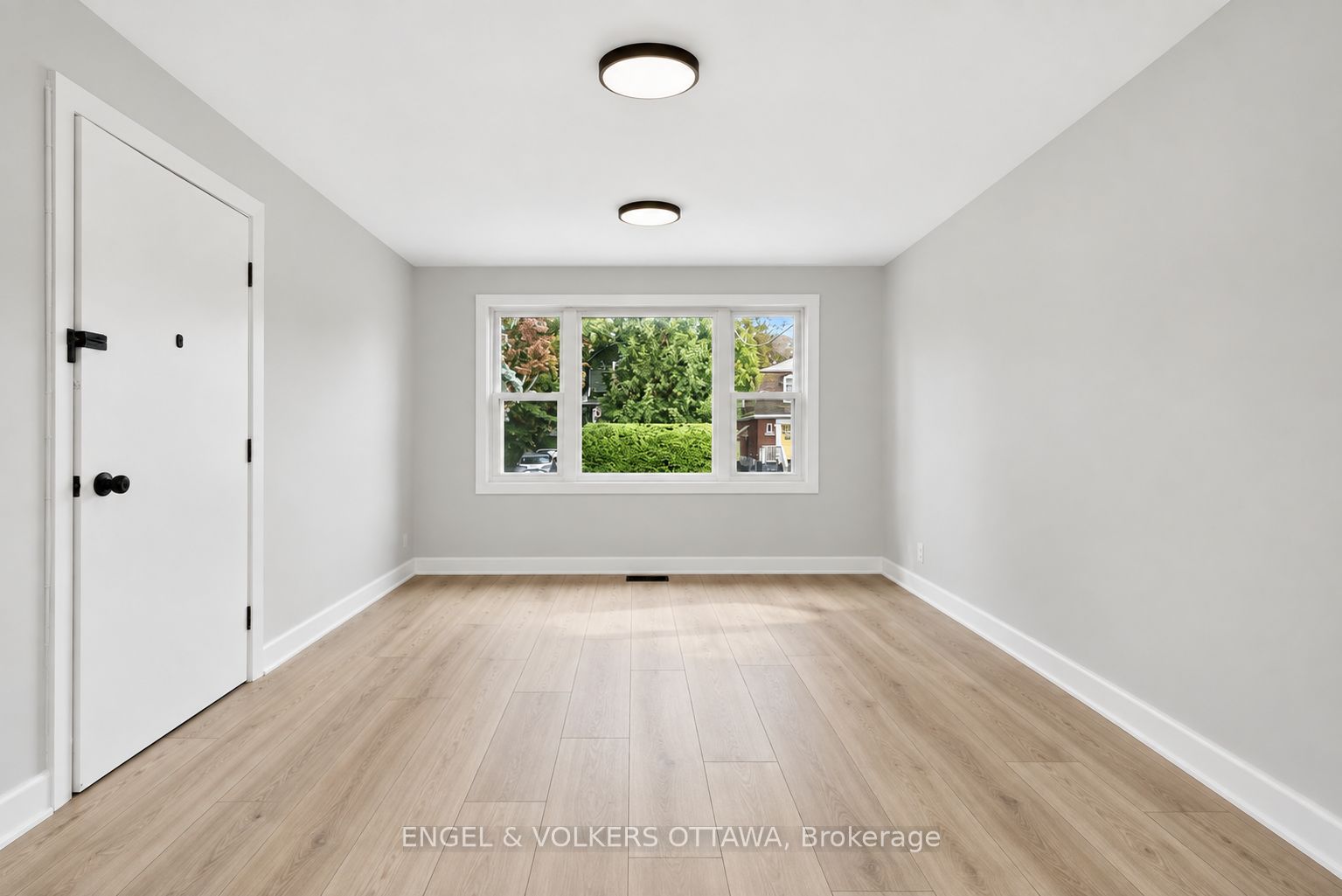 527 Laderoute Avenue 2 Property Photo 2