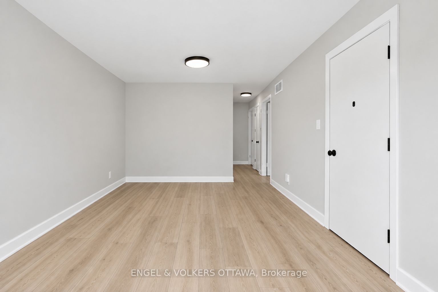 527 Laderoute Avenue 2 Property Photo 3