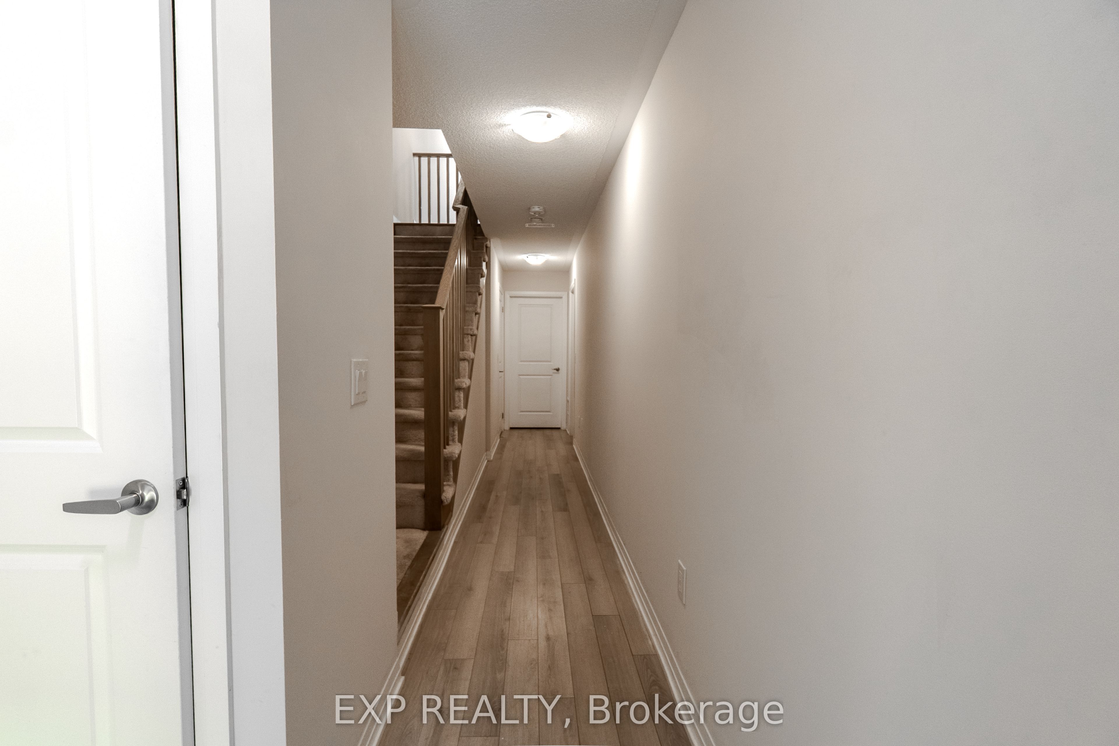 585 Colborne St Street 1207 Property Photo 5