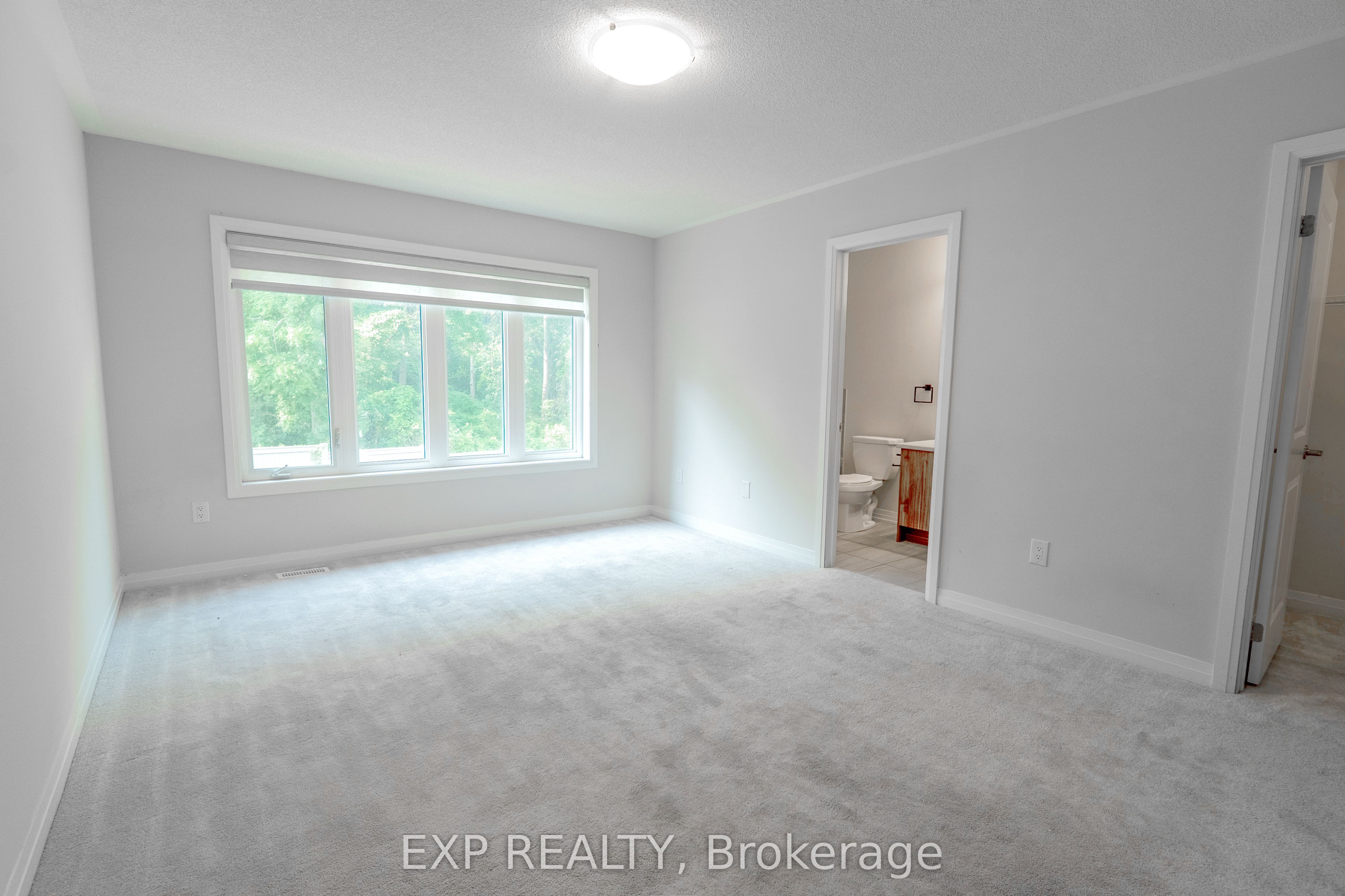 585 Colborne St Street 1207 Property Photo 6
