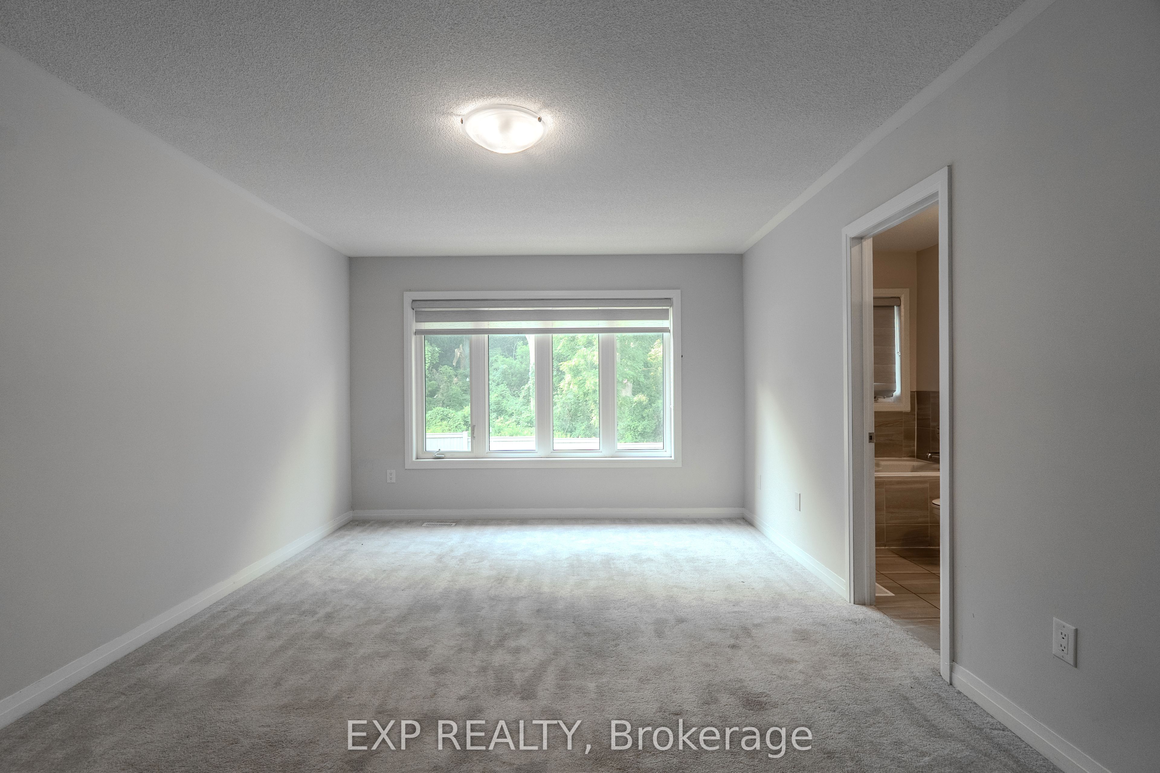 585 Colborne St Street 1207 Property Photo 8