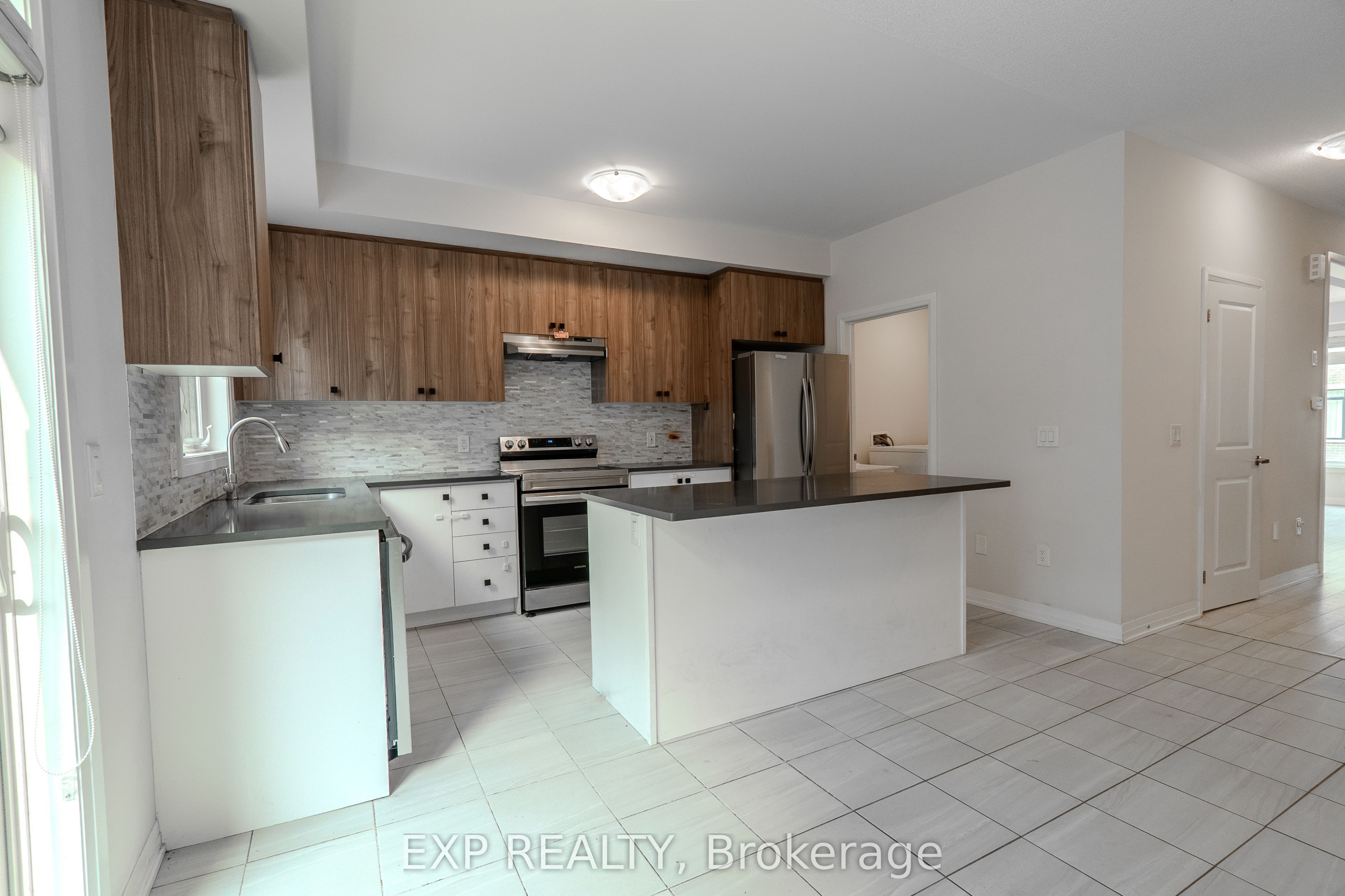 585 Colborne St Street 1207 Property Photo 25