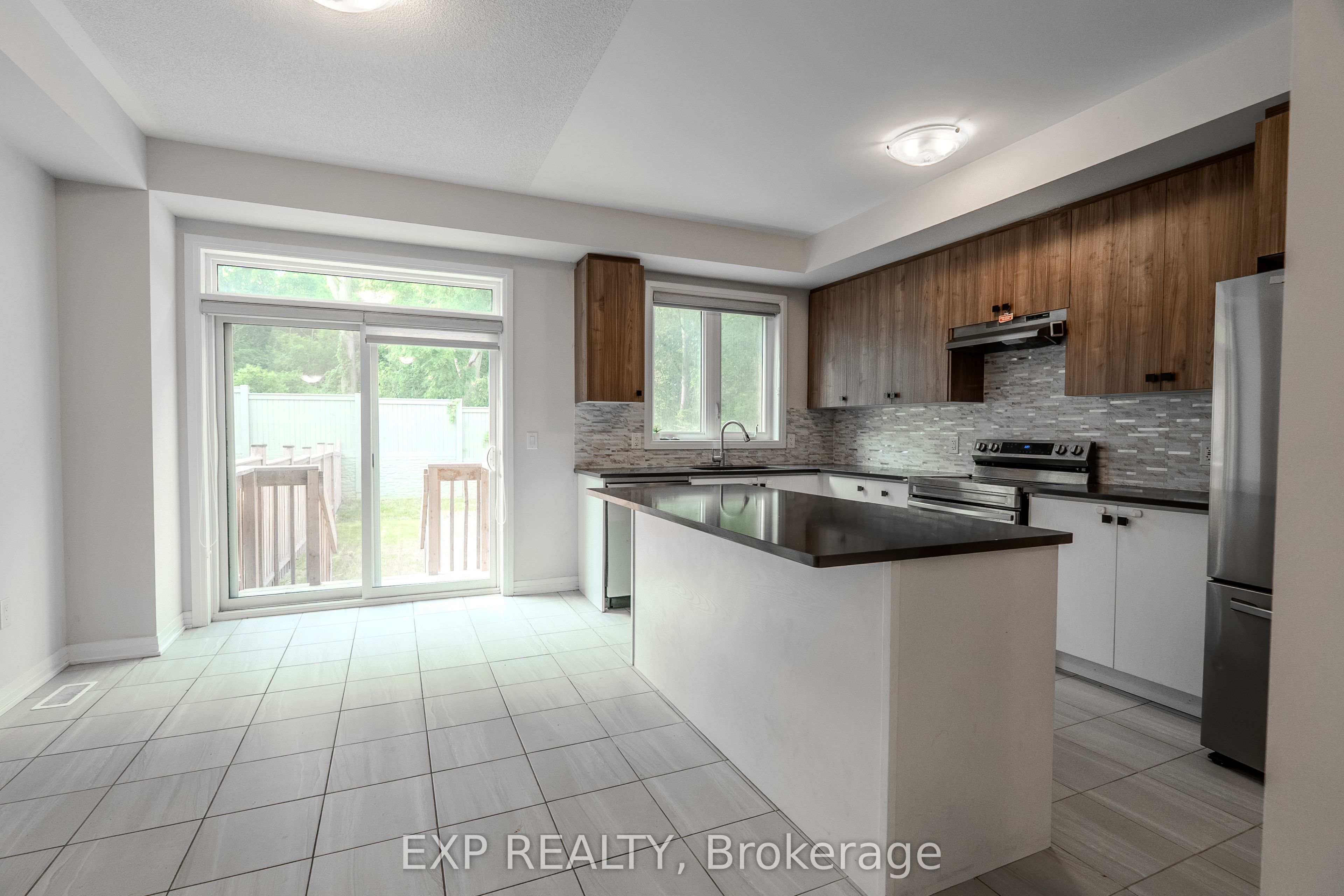 585 Colborne St Street 1207 Property Photo 27