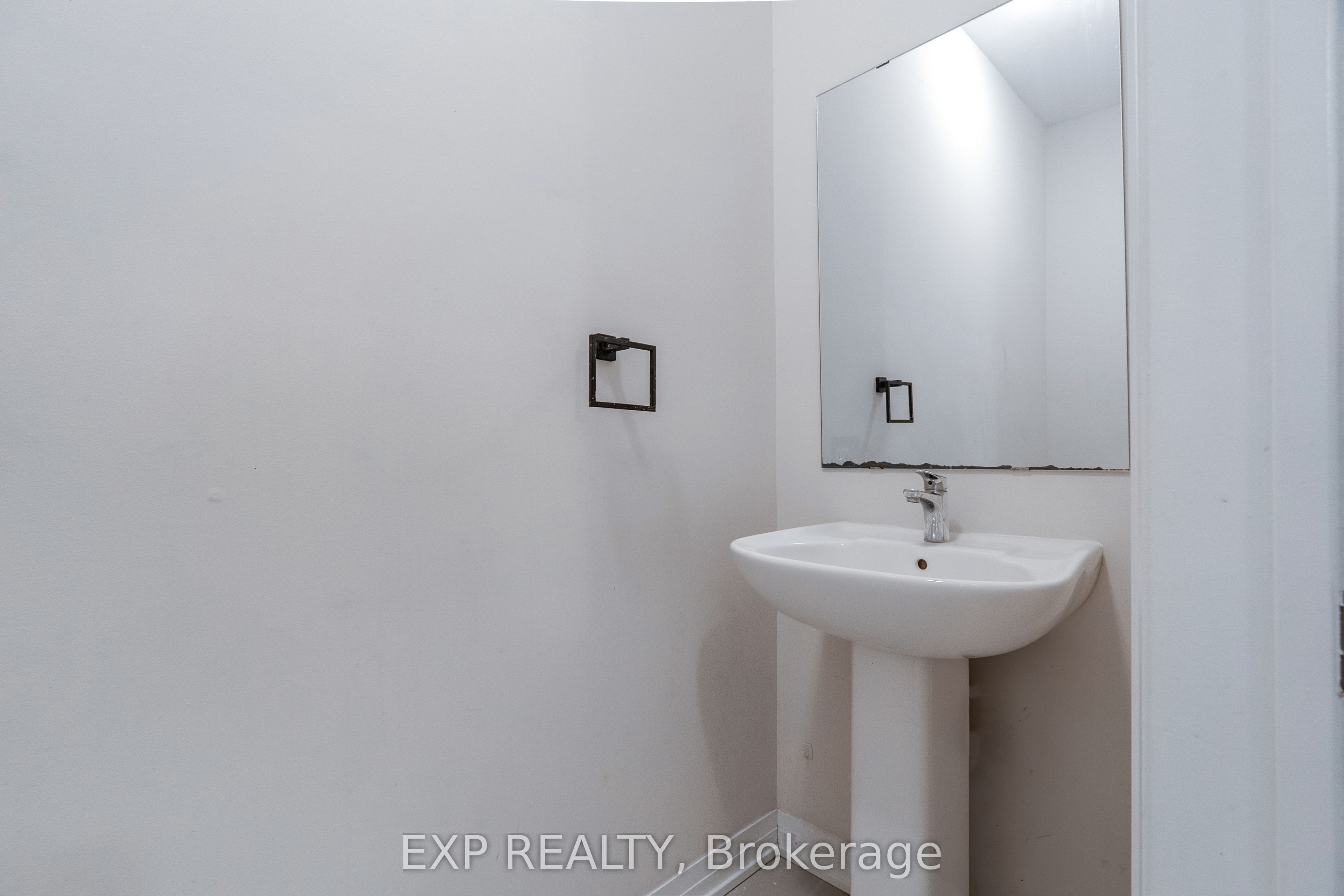 585 Colborne St Street 1207 Property Photo 31