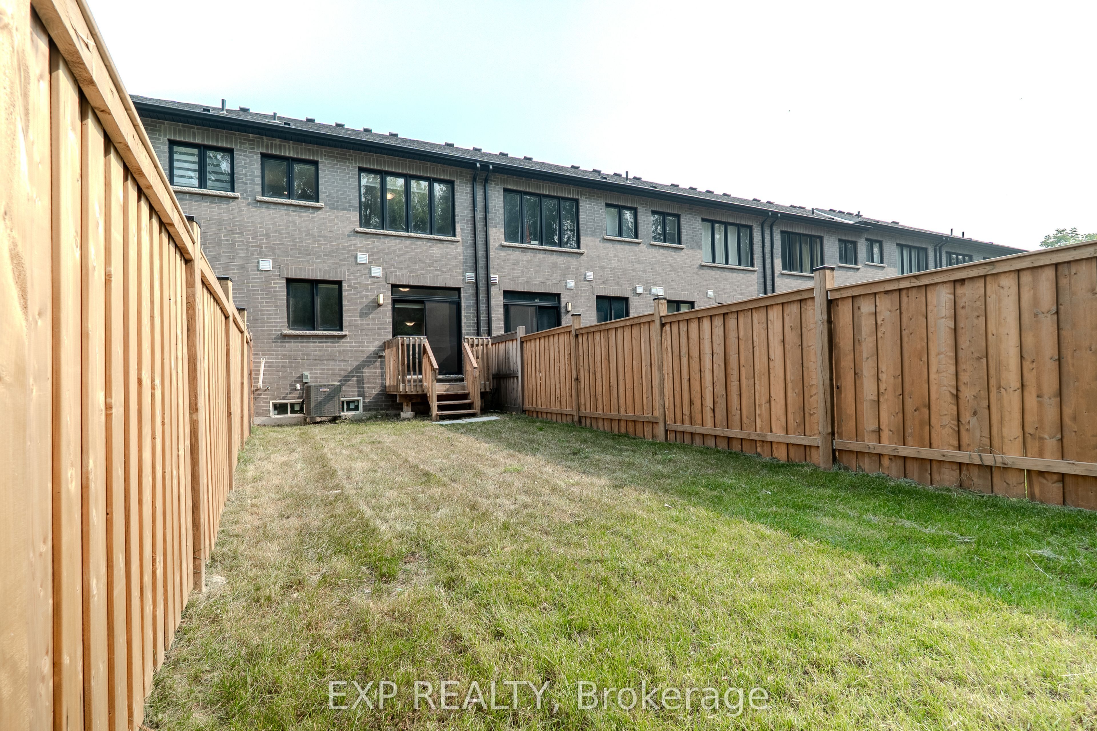 585 Colborne St Street 1207 Property Photo 33